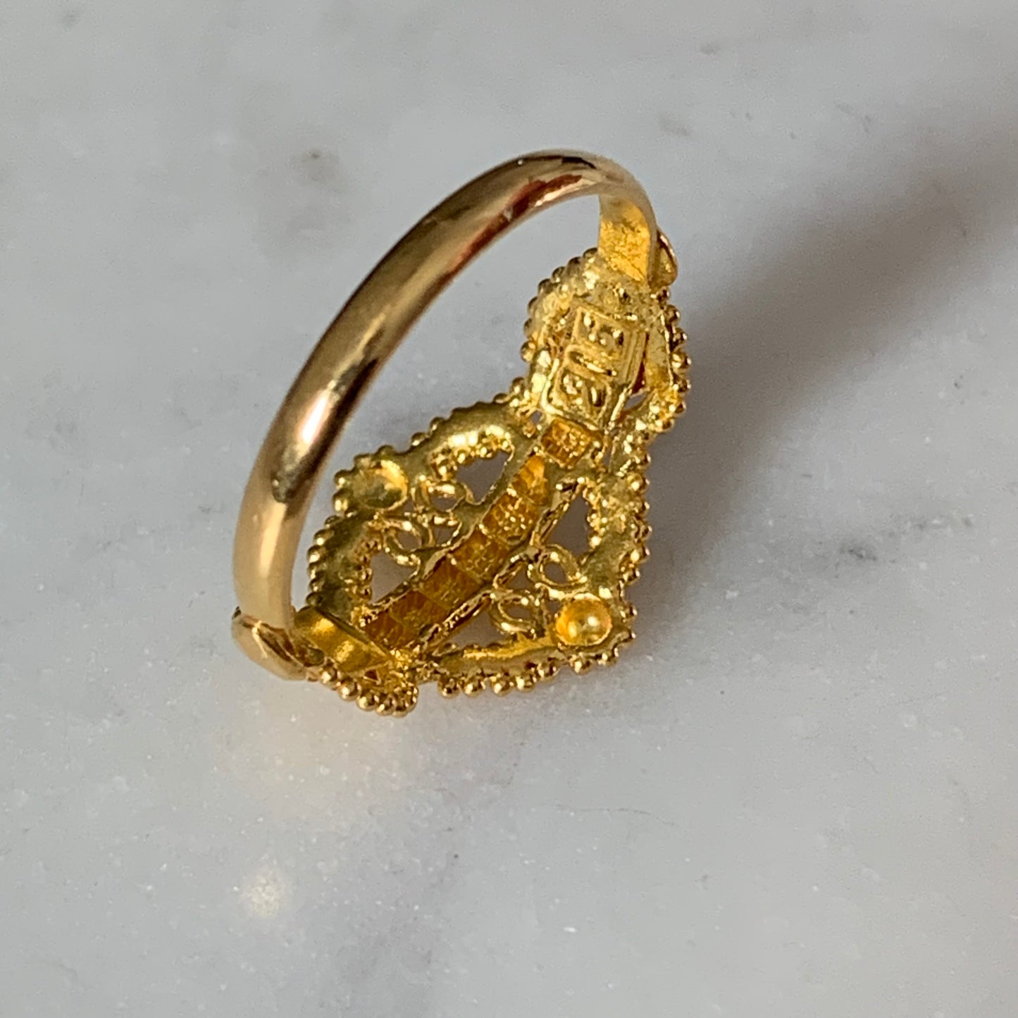 22ct gold ring | size M