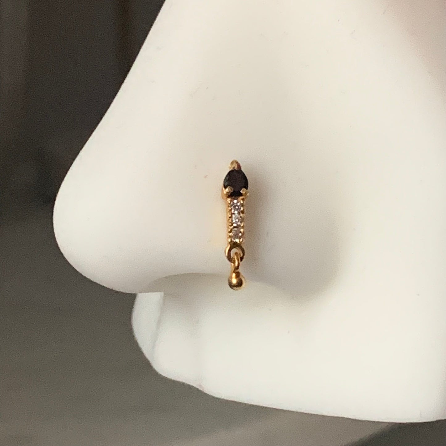 18ct Gold Dangly Stud