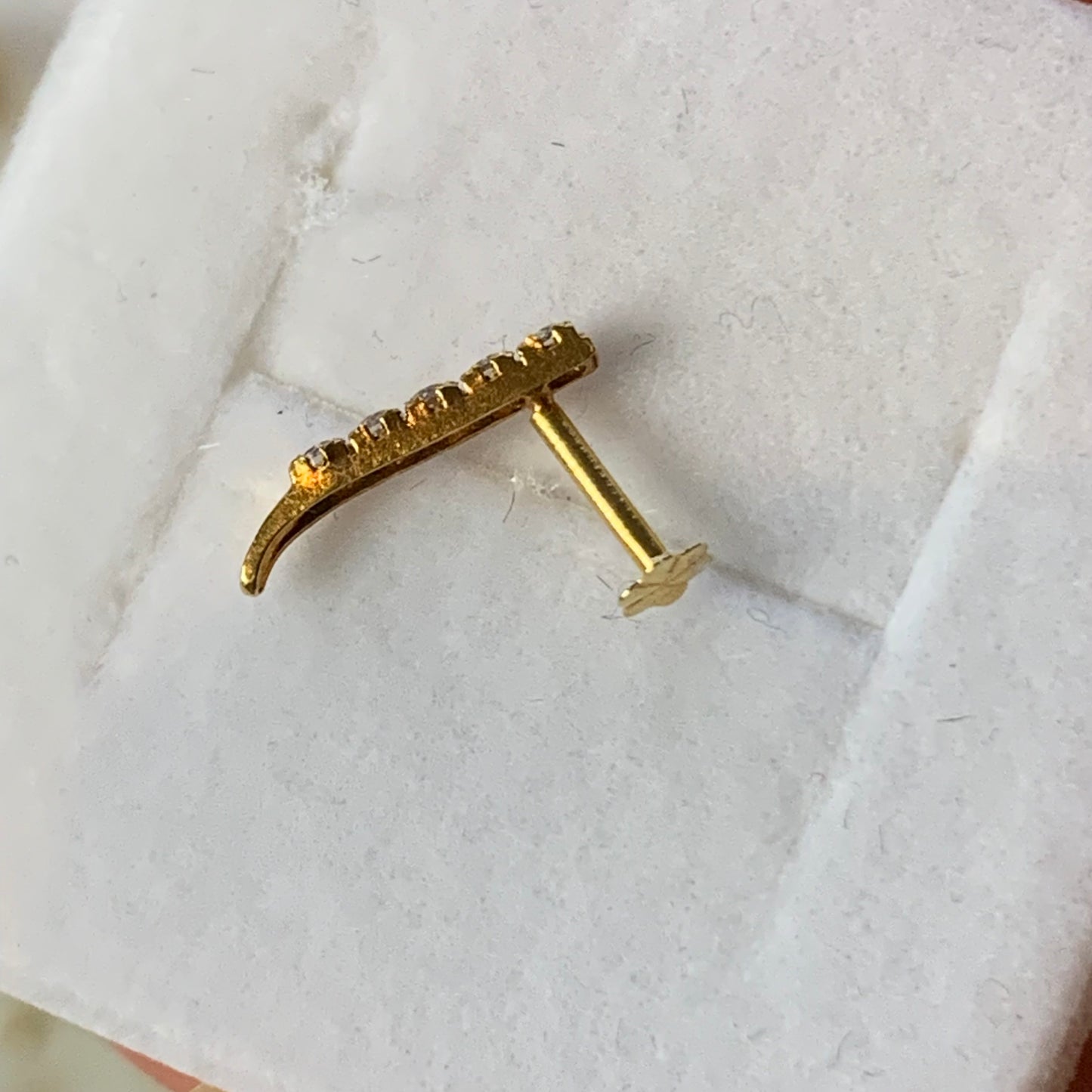 18ct Gold Long Stud | 9mm