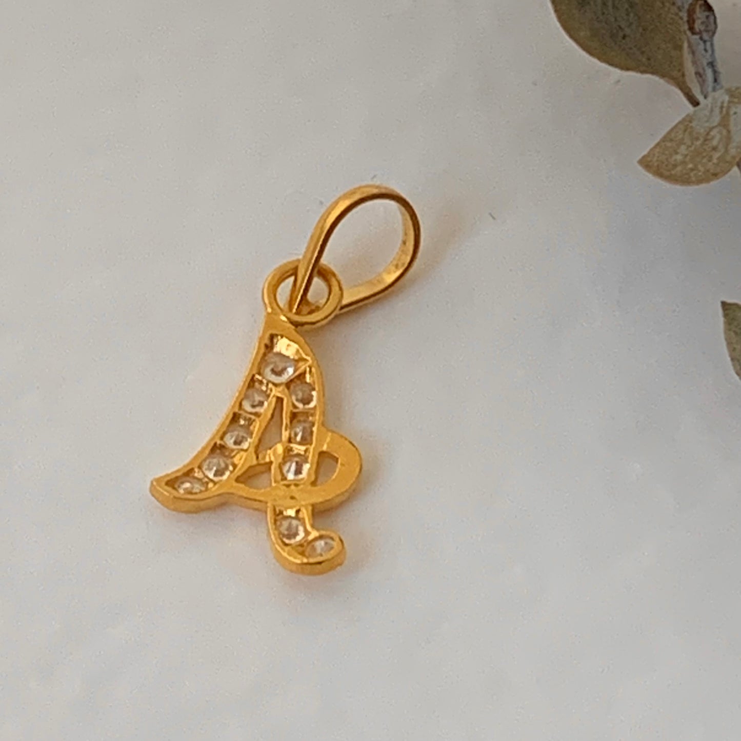 18ct Gold ‘A’ Pendant