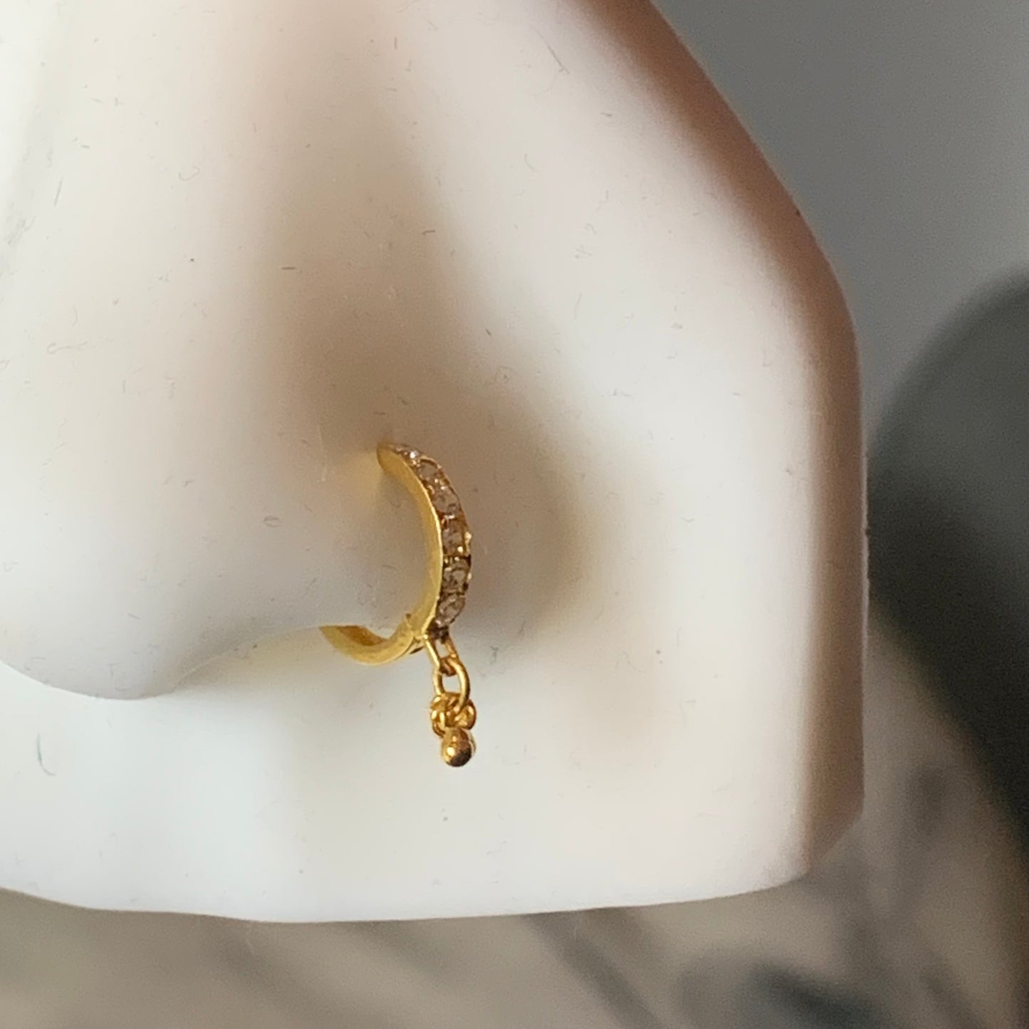18ct gold dangly hoop | 7mm