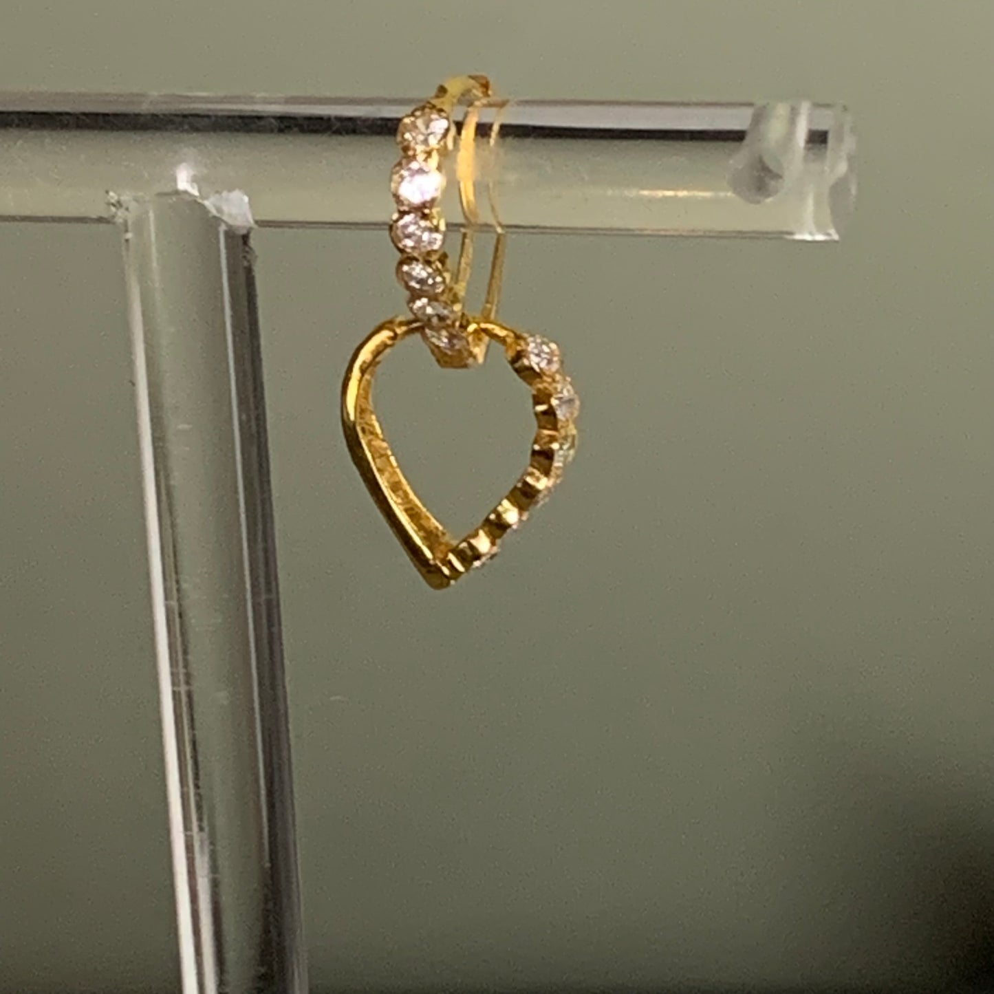 18ct Gold Heart Huggies | 8mm