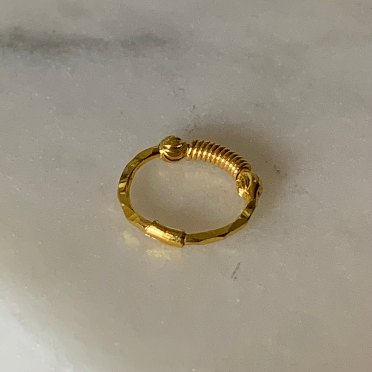 18ct gold single hoop | 7mm