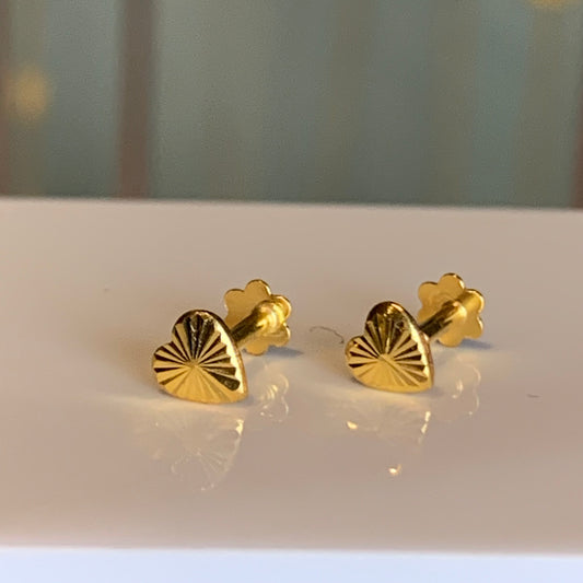 18ct Gold Heart Stud Pair | 4.5mm