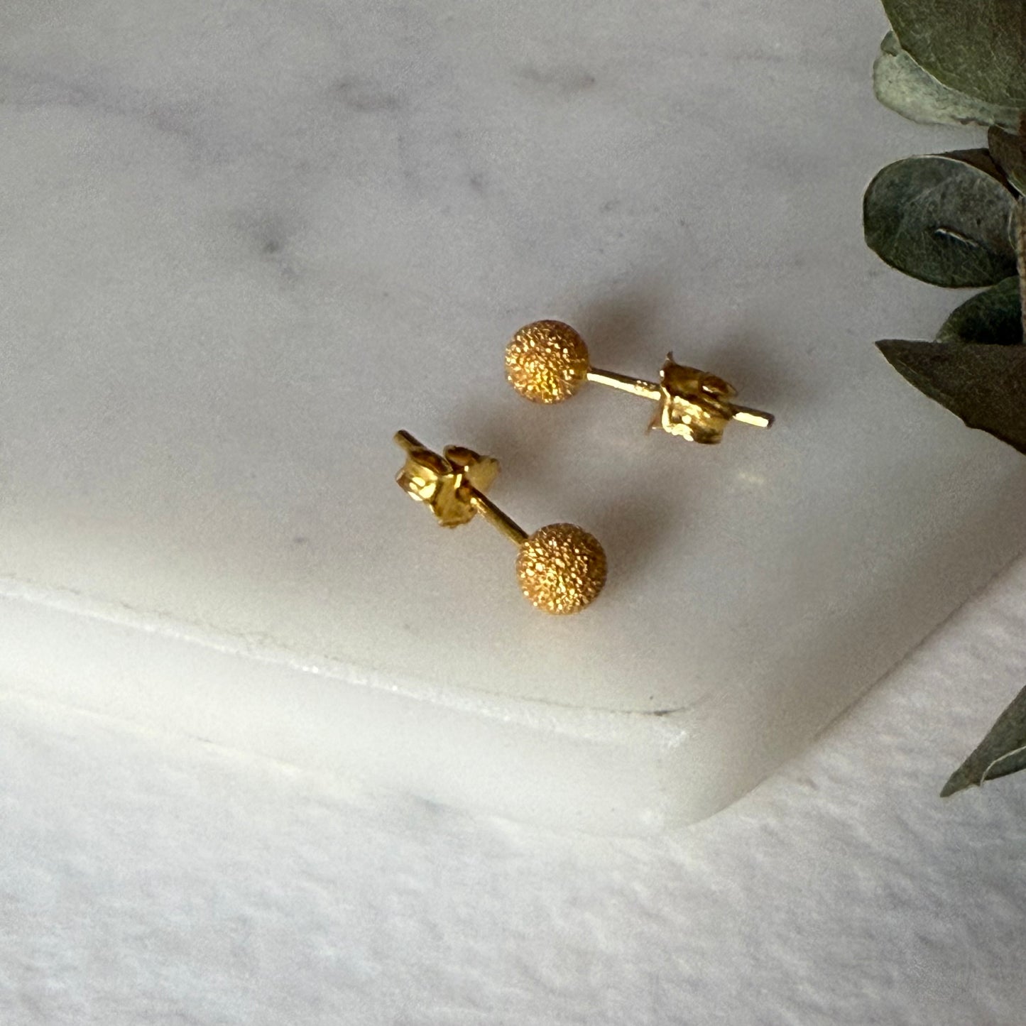 22ct gold small stud pair