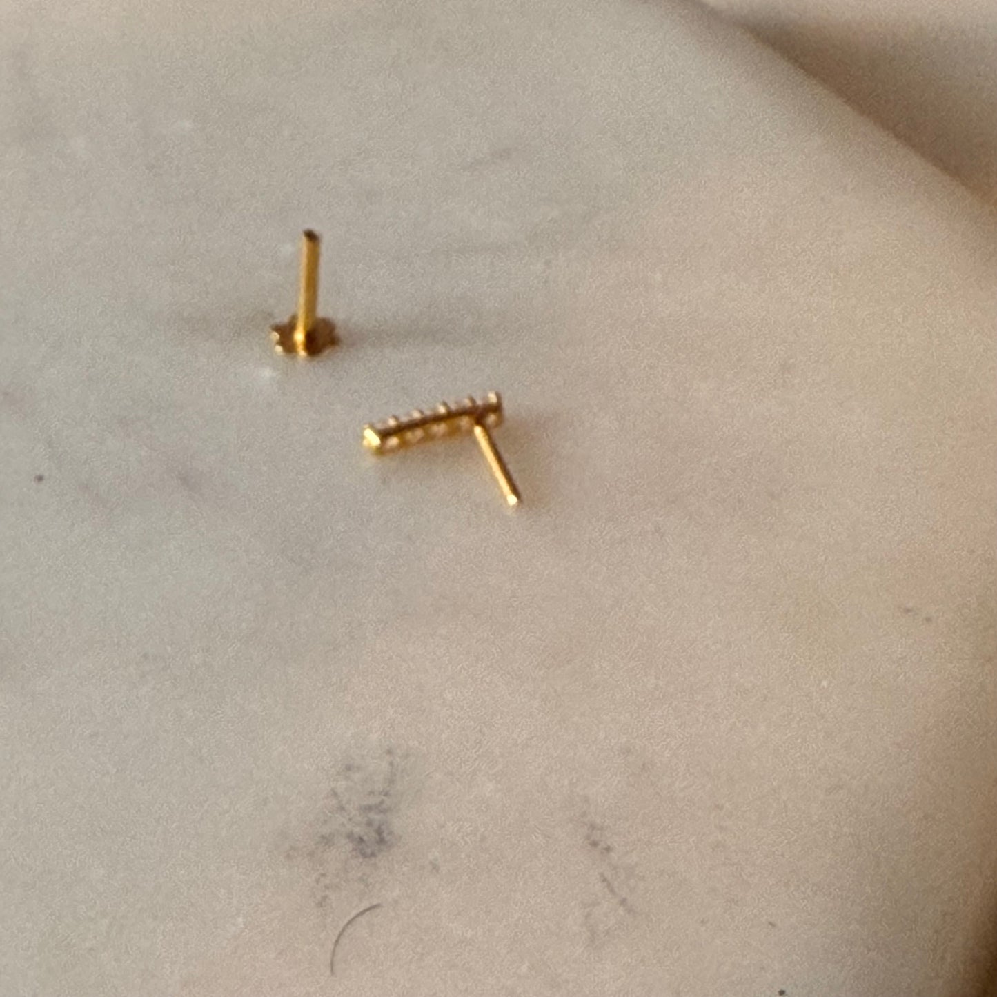 Diamanté Bar stud | 18ct gold