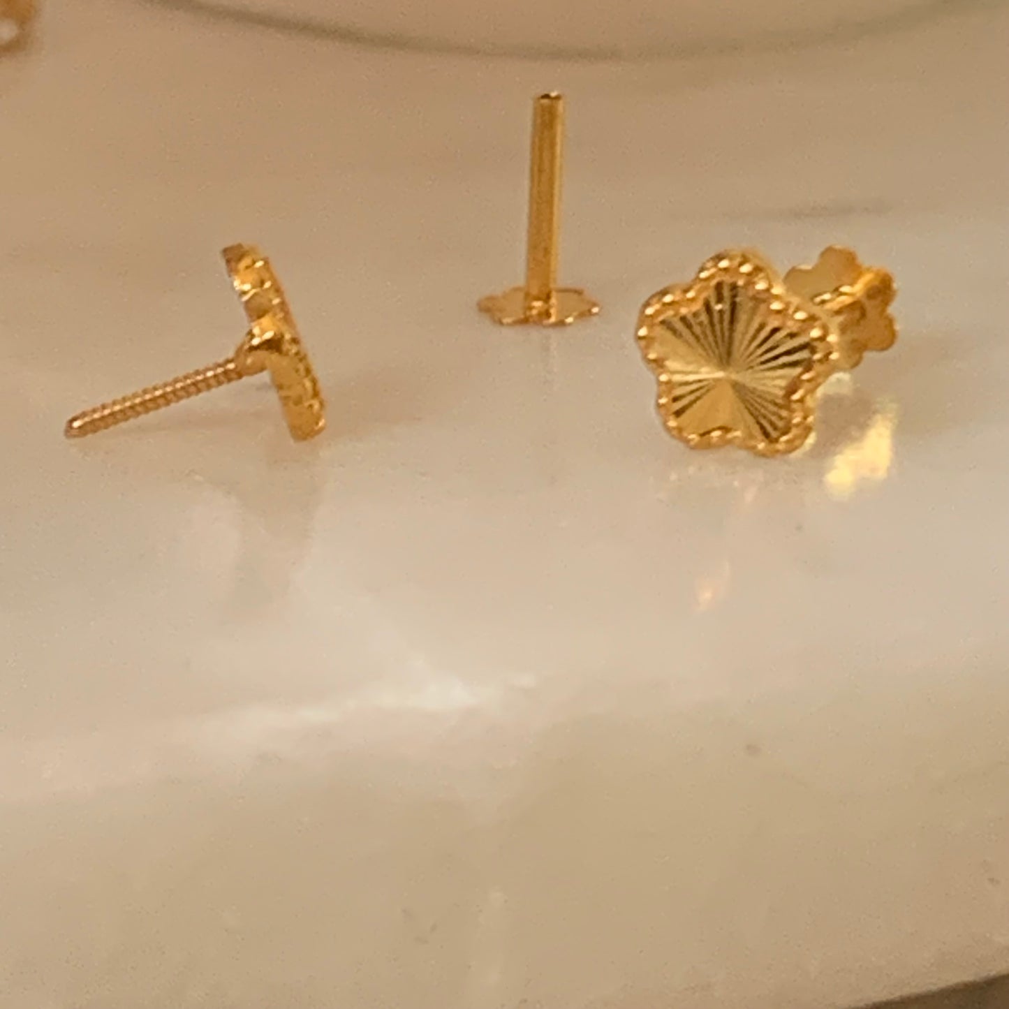18ct Gold Floral Stud Pair | 6mm