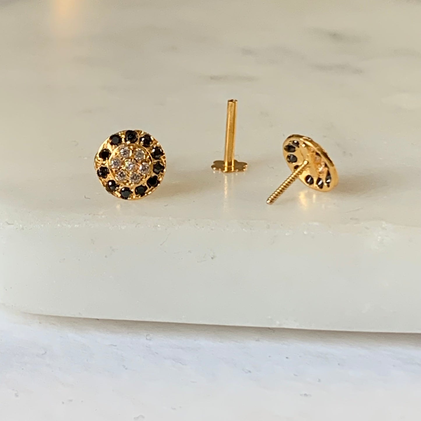 18ct Gold 7mm Stud Pair (black/clear cz)