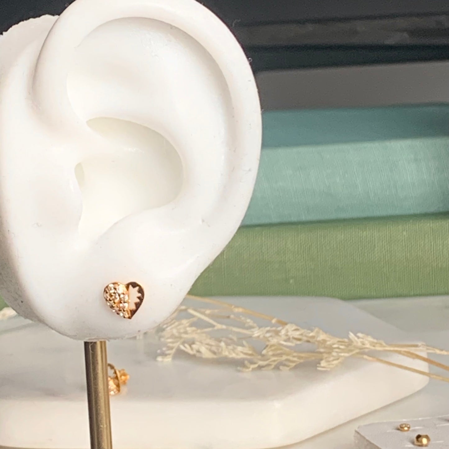 18ct Gold Heart studs | 7mm