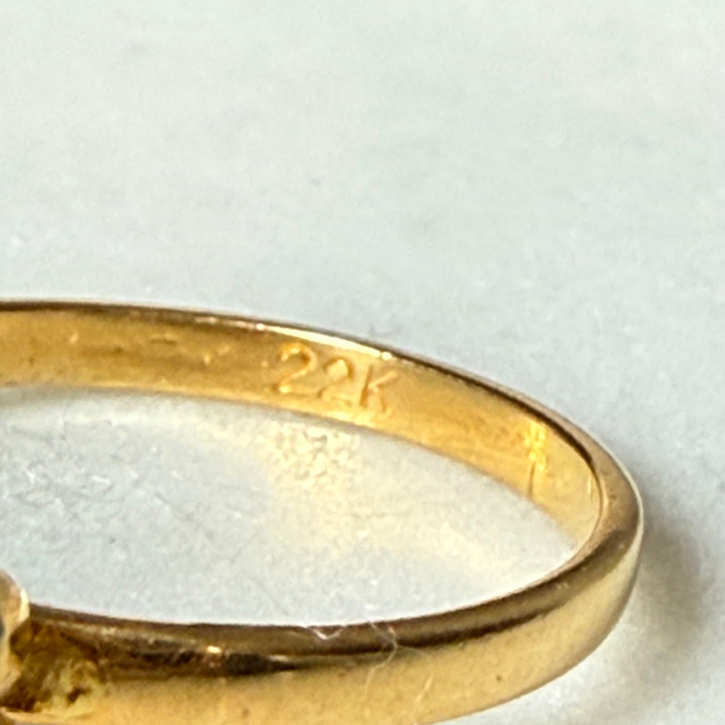 Floral ring | J