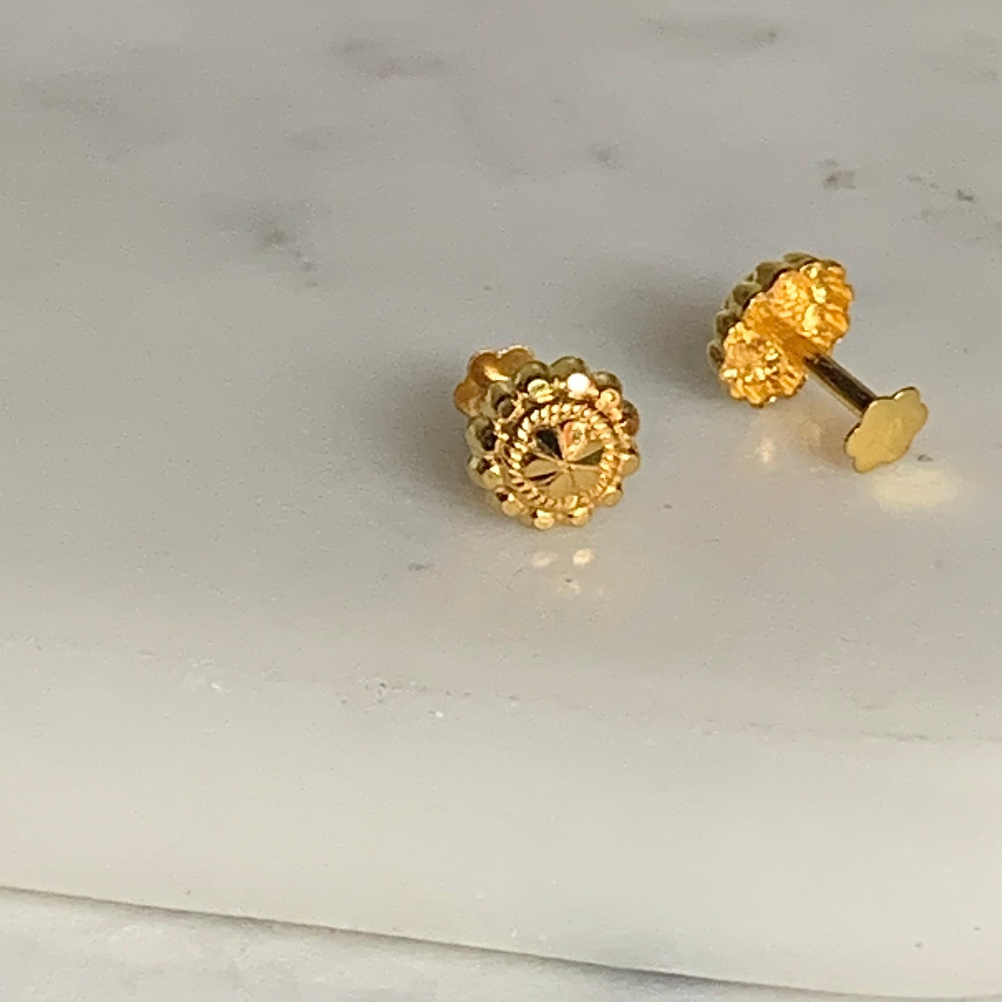 18ct Gold Stud Pair | 6mm
