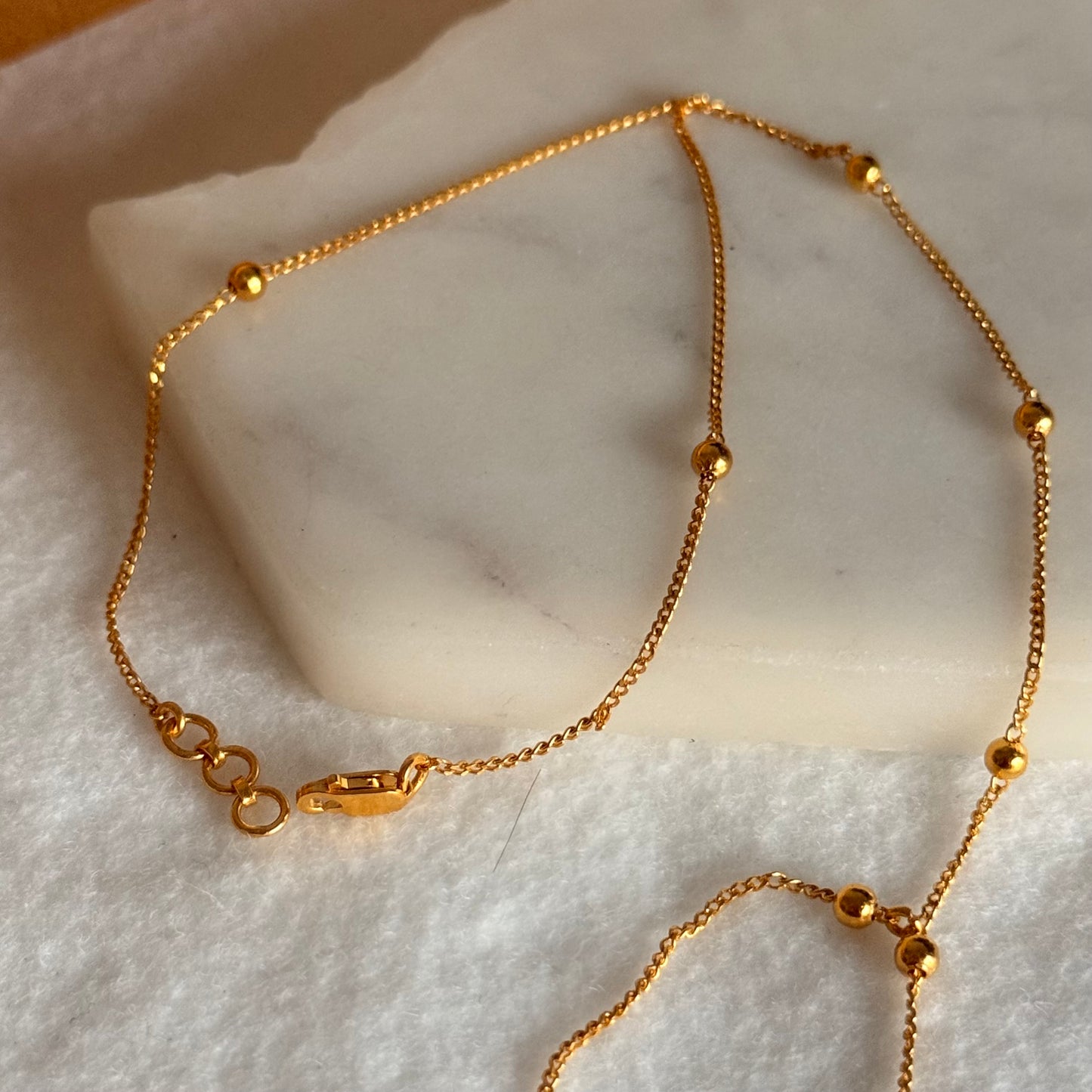 Classic hand chain | 22ct gold