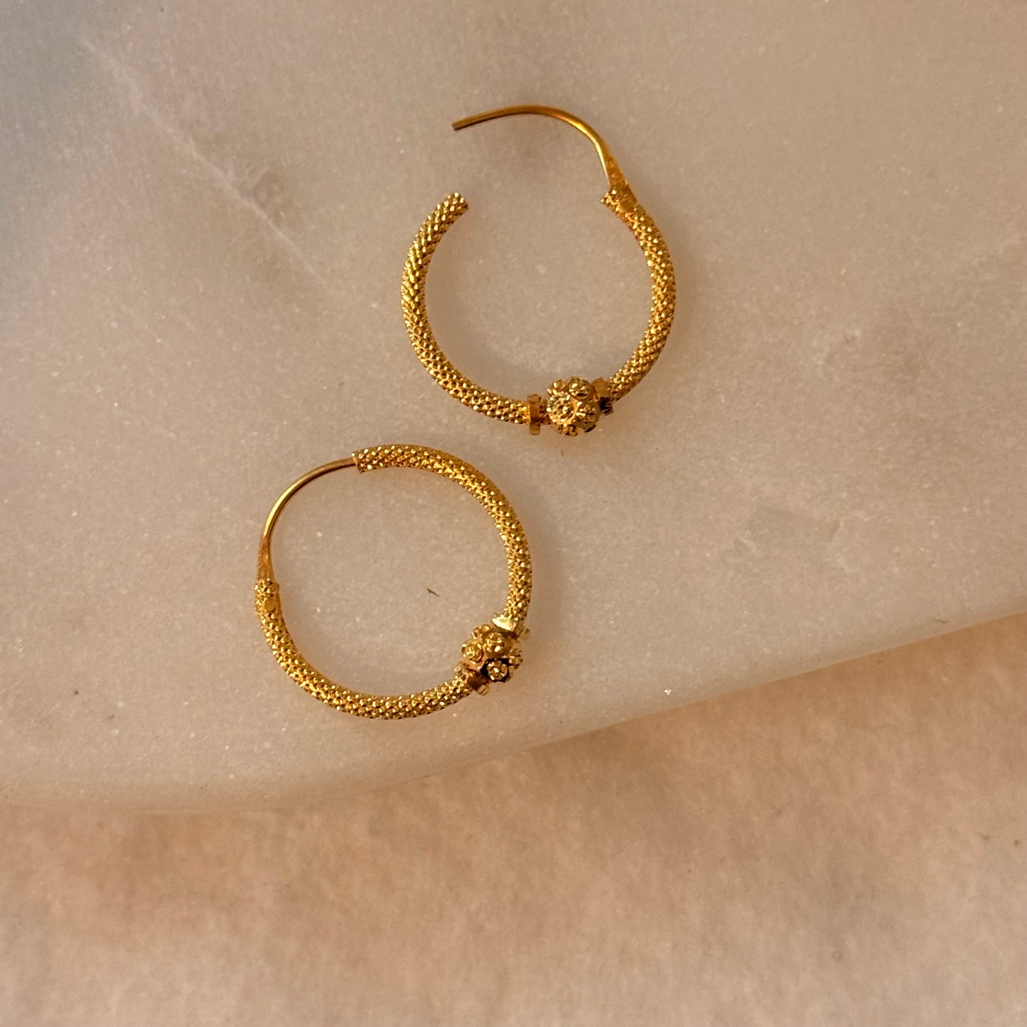 Jaipur | 22ct Gold Hoops (14mm)