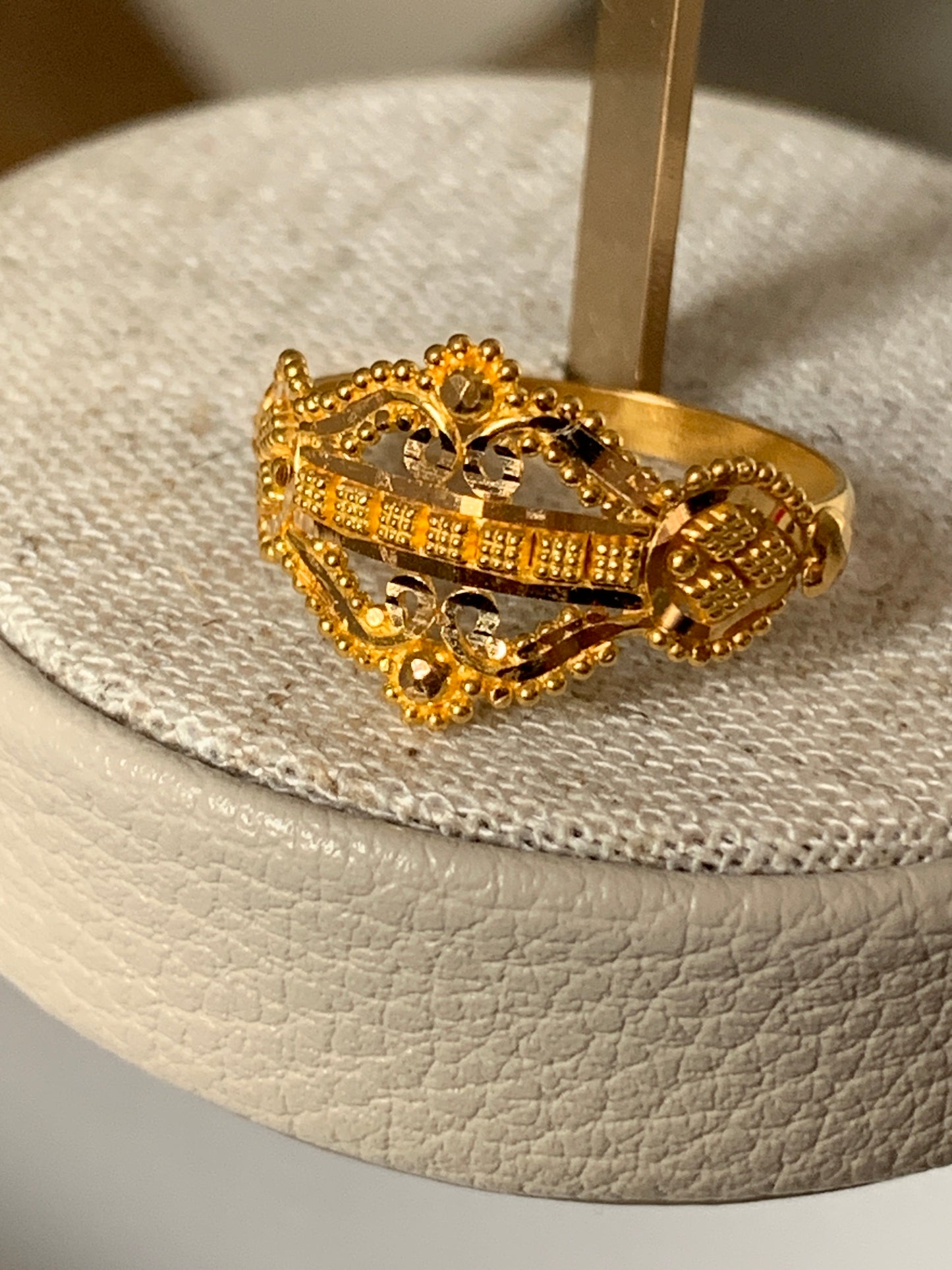 22ct gold ring | size M