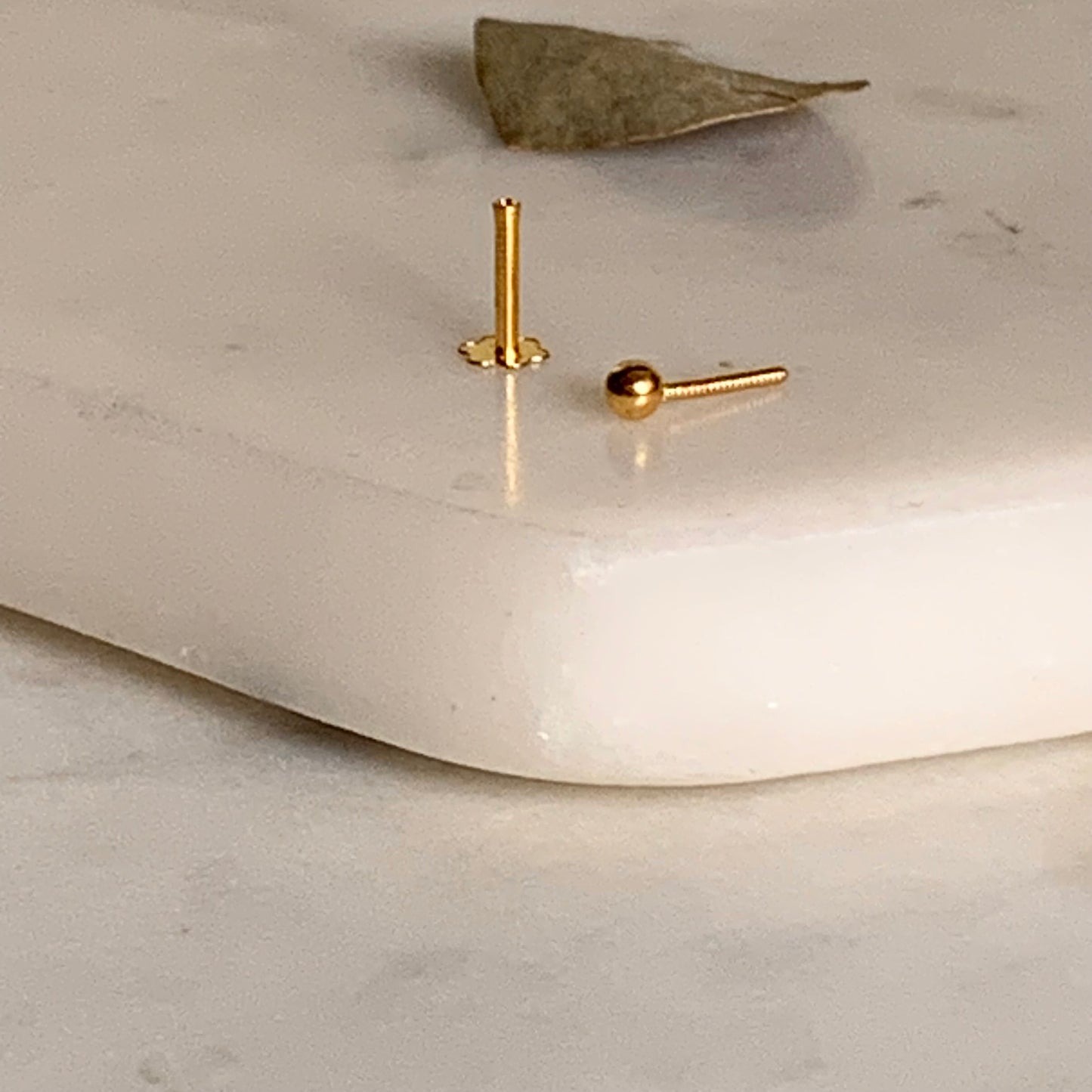 18ct Gold Single Ball Stud | 2mm