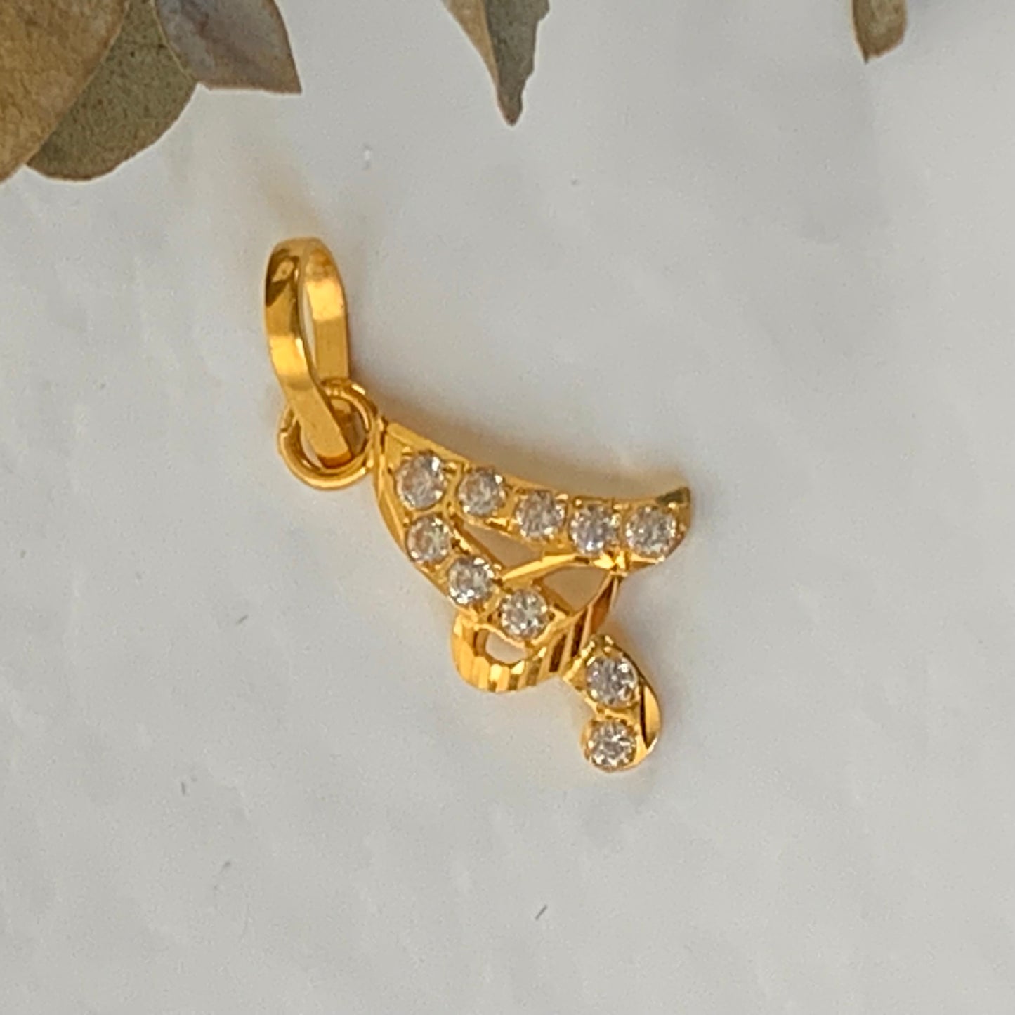 18ct Gold ‘A’ Pendant