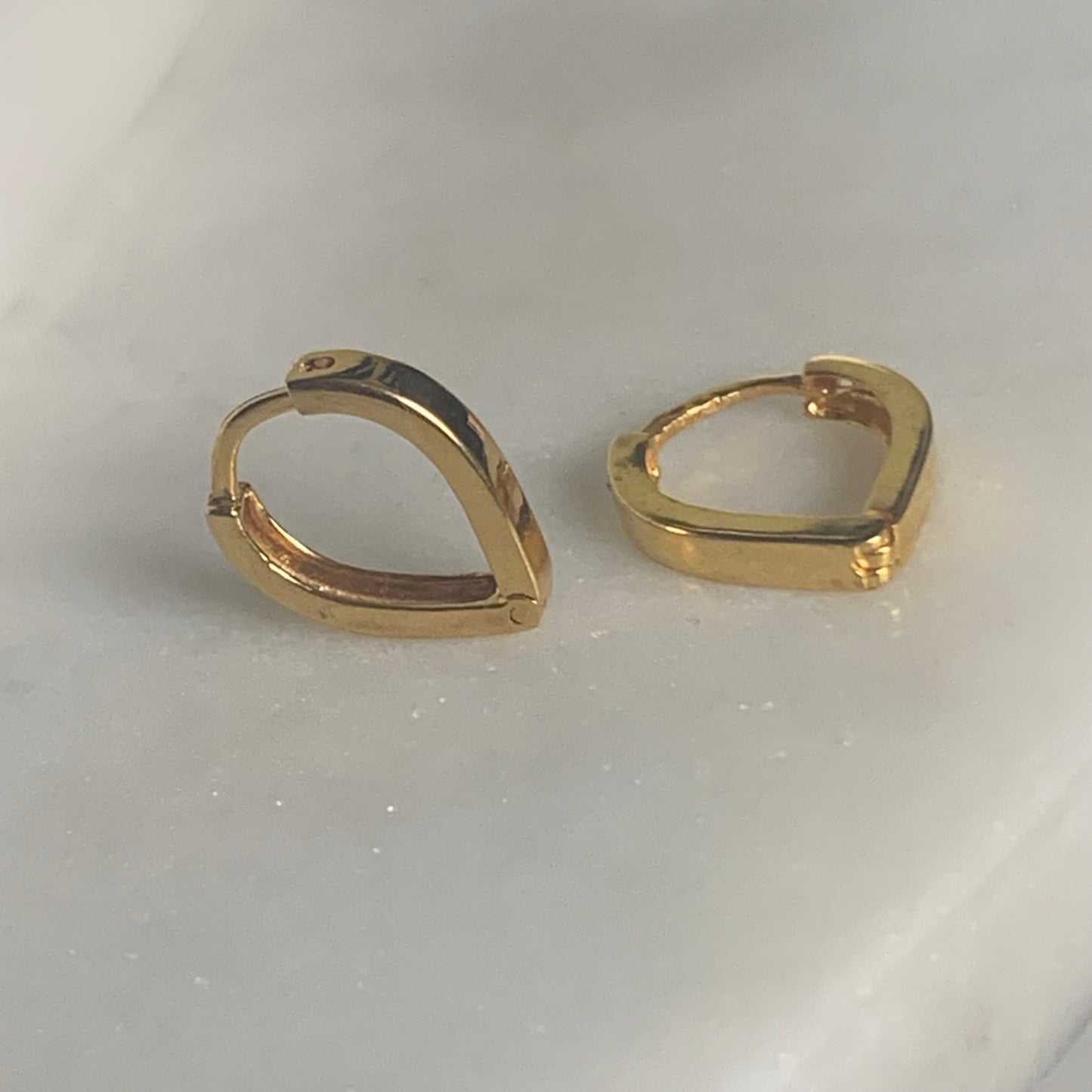 18ct Gold Heart Hoops