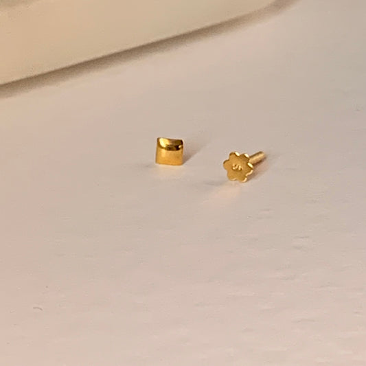 18ct Gold Square Stud | 3mm