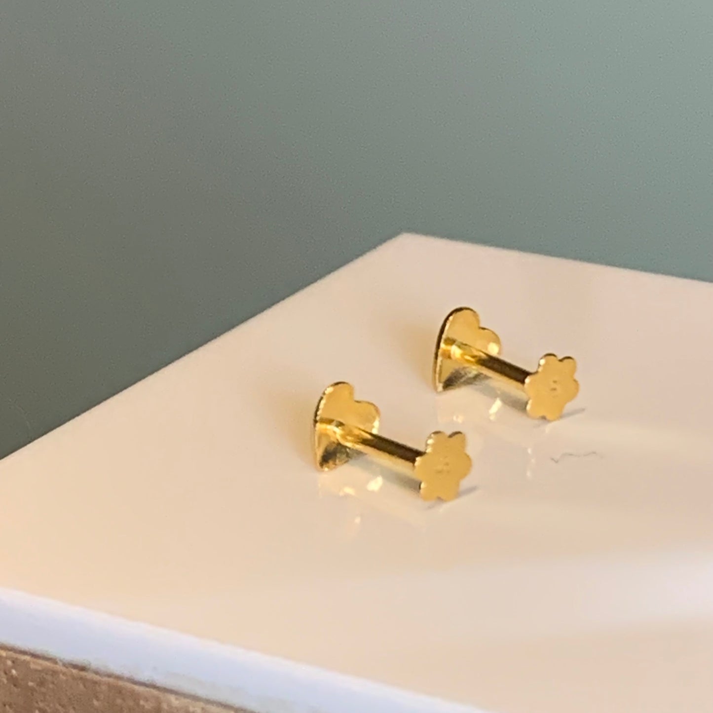 18ct Gold Single Heart Stud | 4.5mm