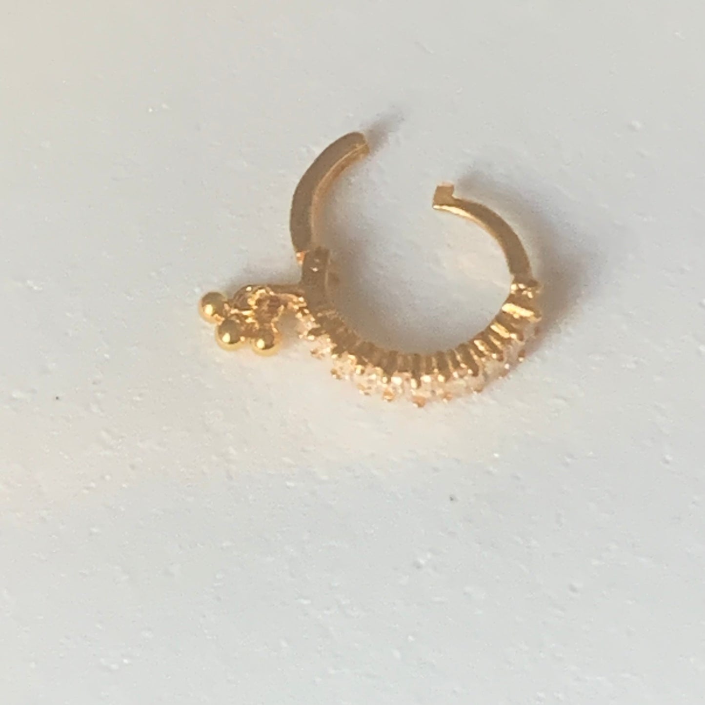 18ct Gold Dangly Hoop | 7mm