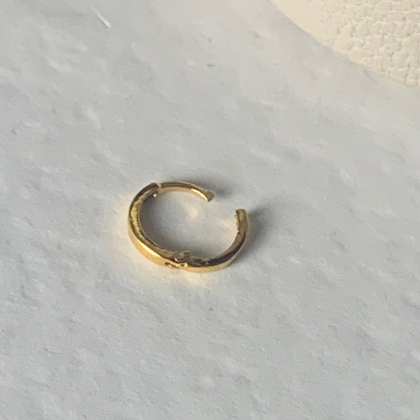 18ct Gold Single Hoop | 6mm