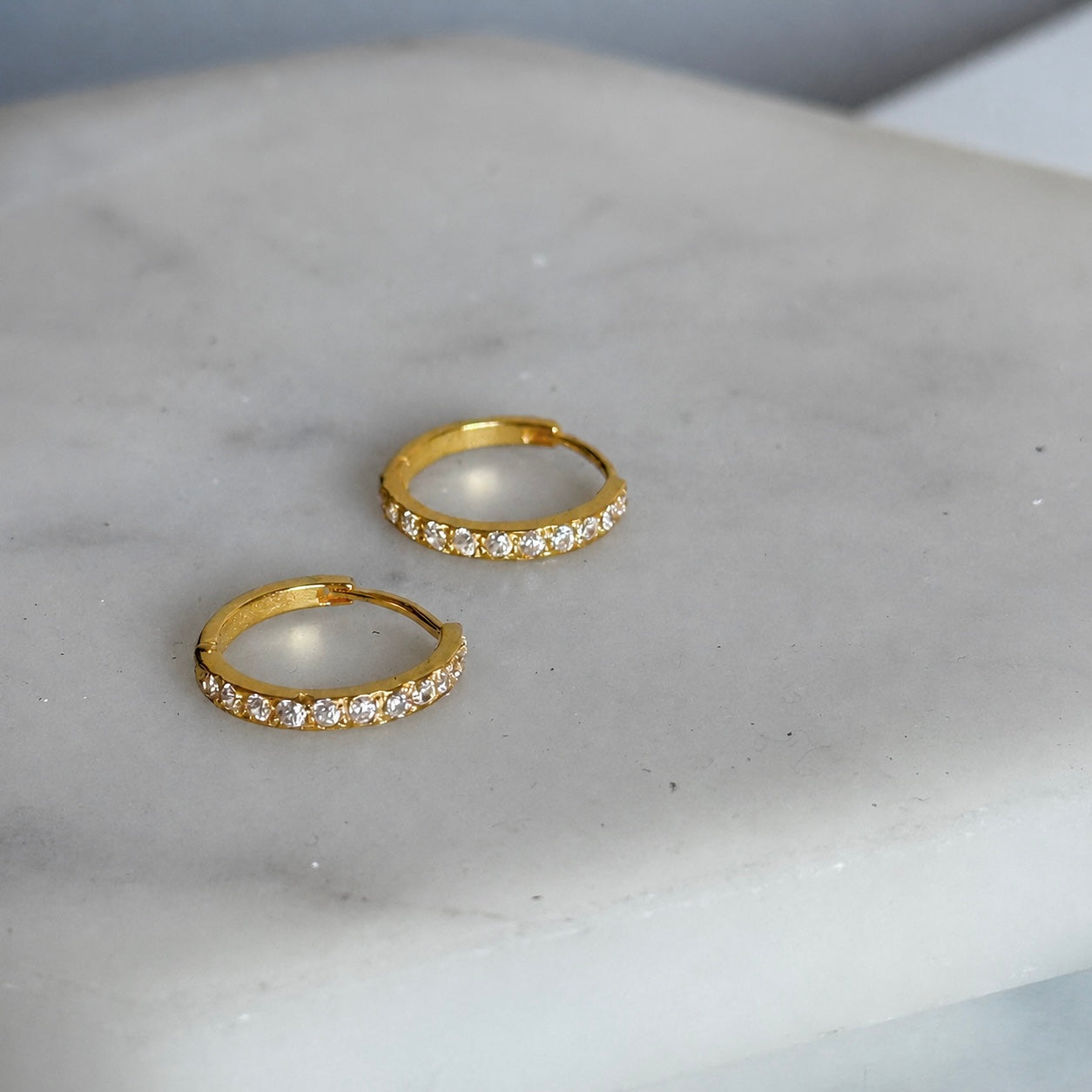 Rome, 18ct gold hoop pair | 11mm