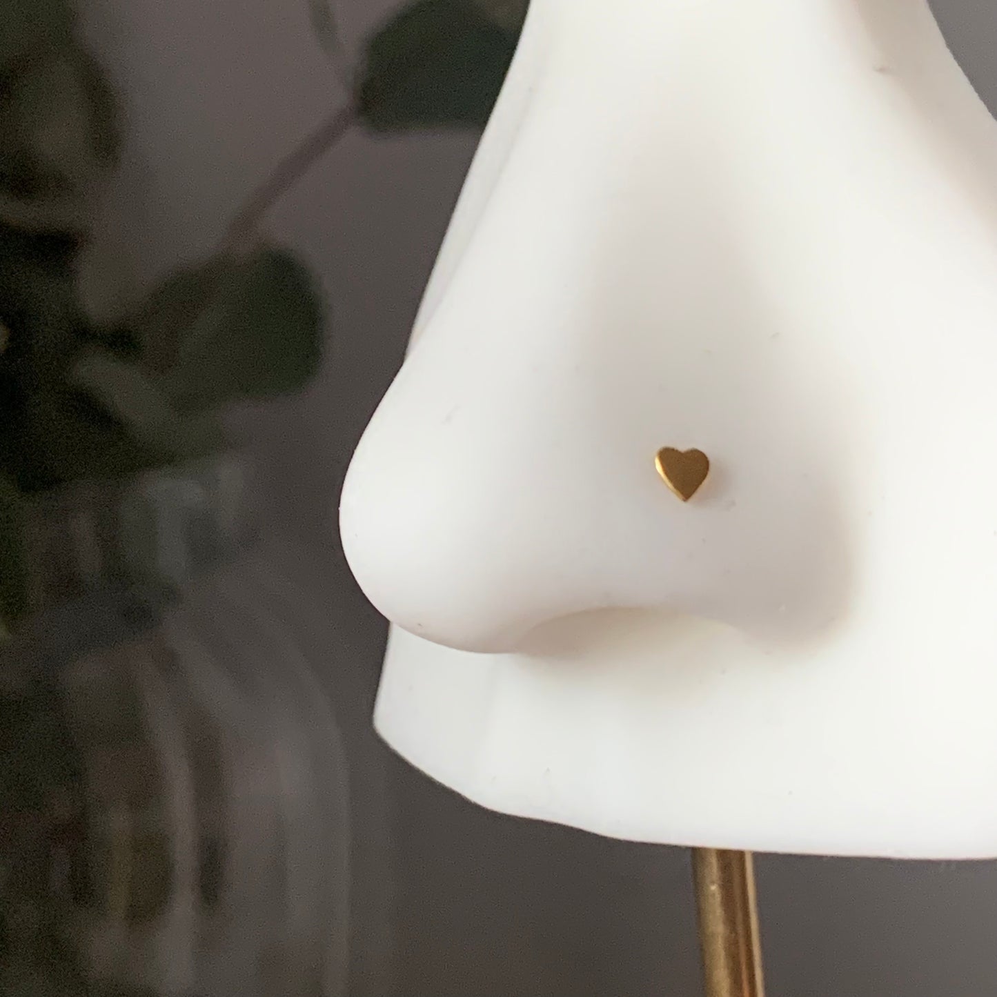 18ct Heart Stud | small