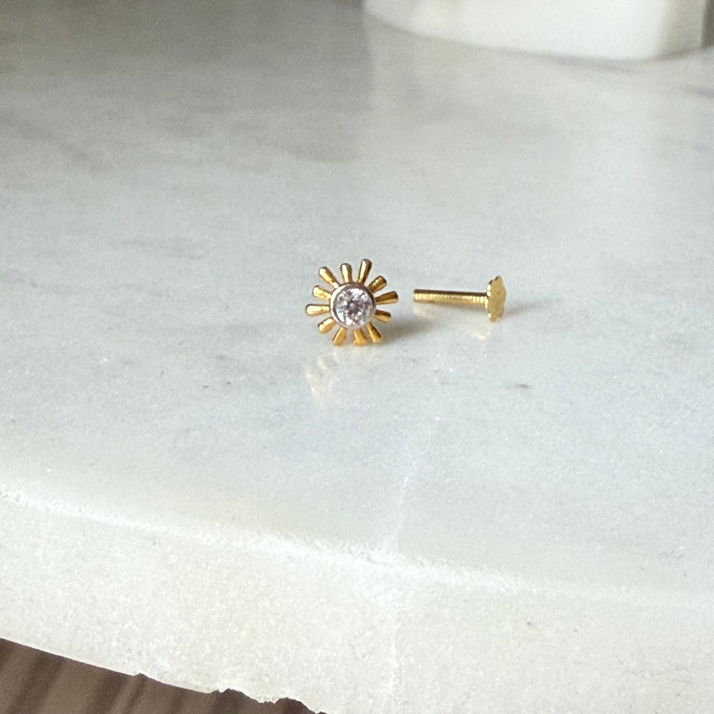 14ct gold single SUN stud