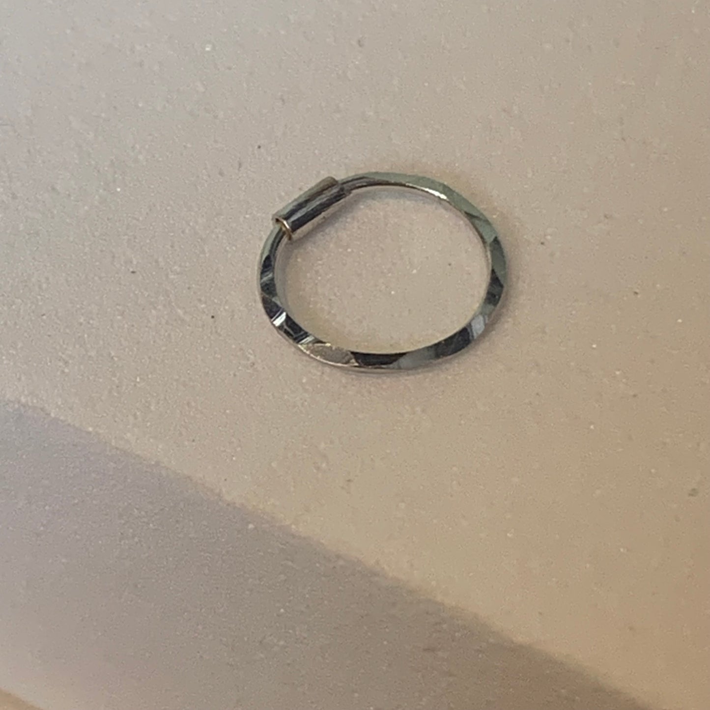 18ct White Gold Hoop | 8mm