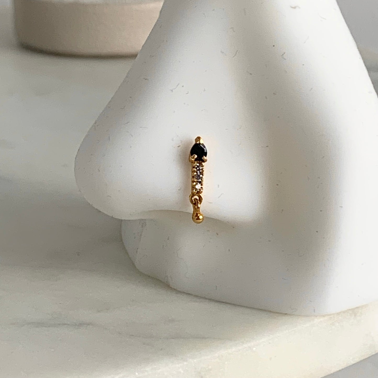 18ct Gold Dangly Stud