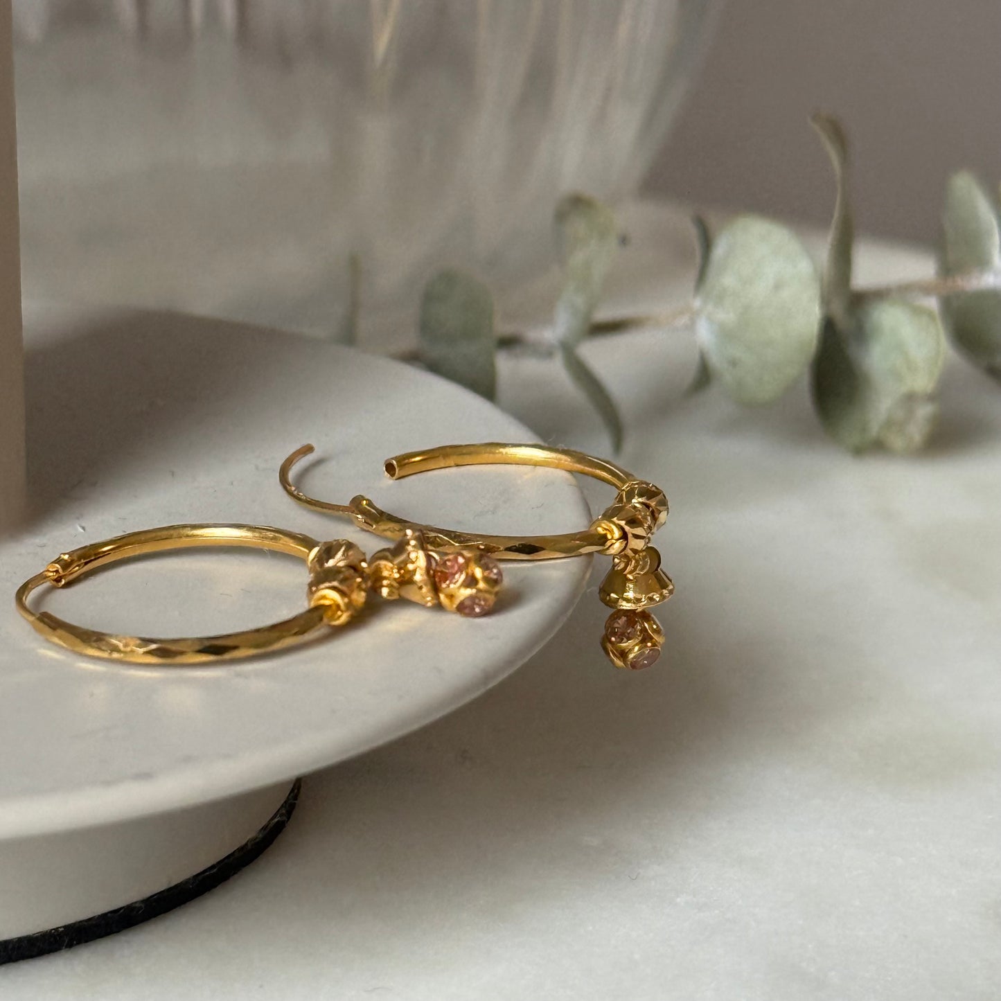 Pre loved, 18ct gold jumka hoop pair | medium