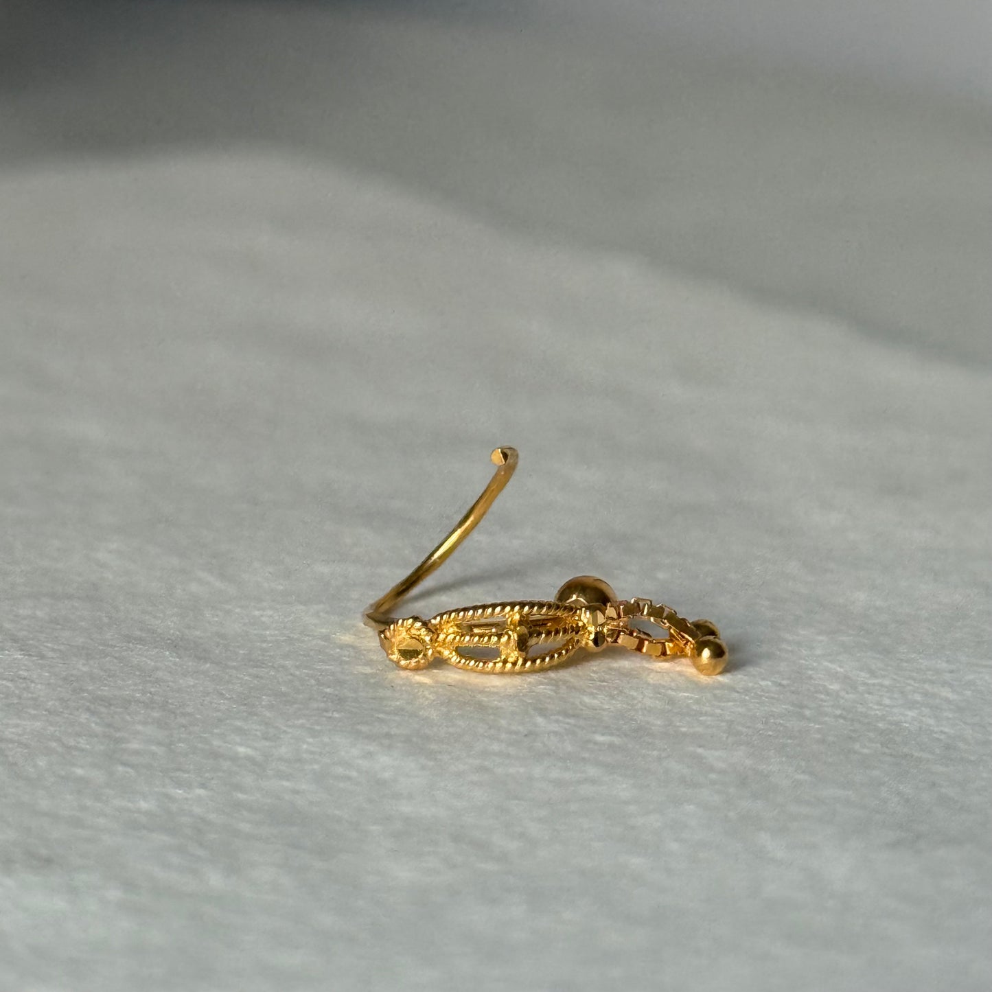 Oslo, 18ct gold hoop