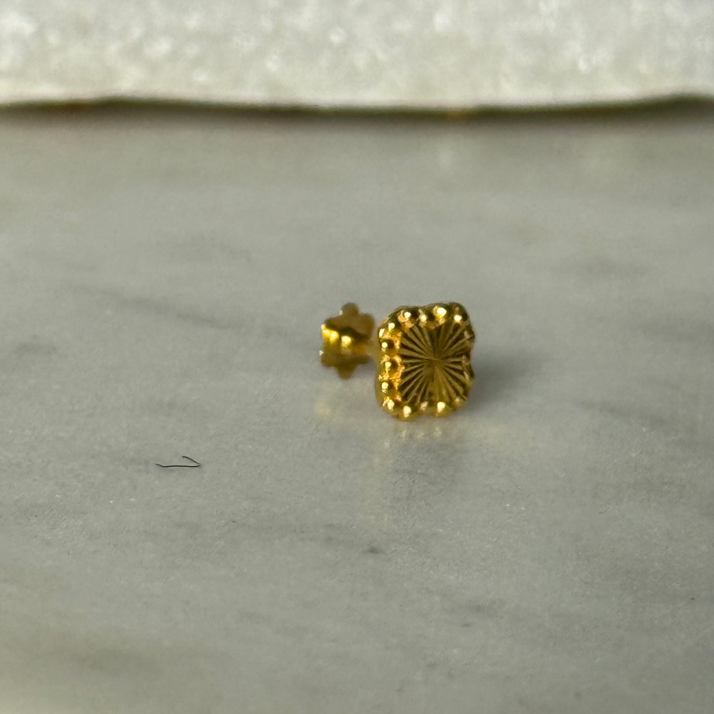 18ct Gold Clover Stud single piece | 5mm