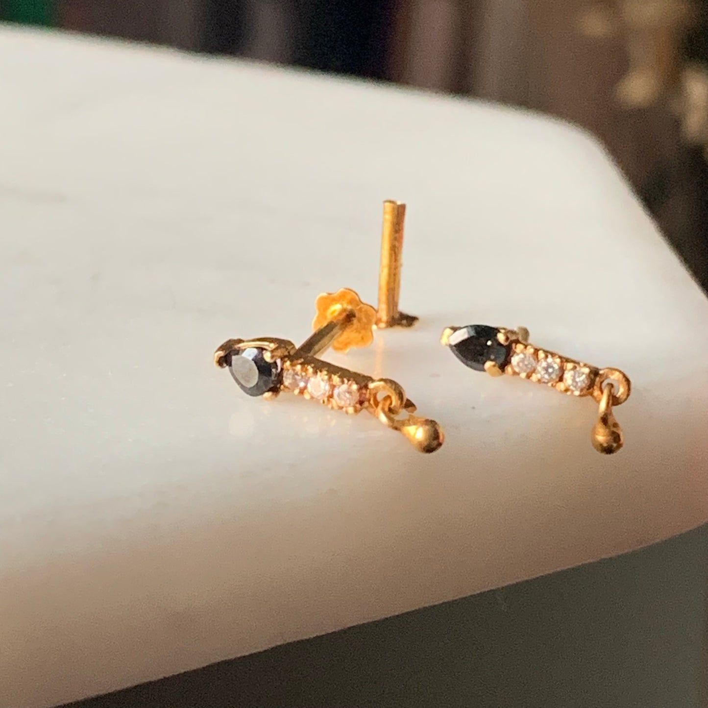 18ct Gold Dainty Stud Pair