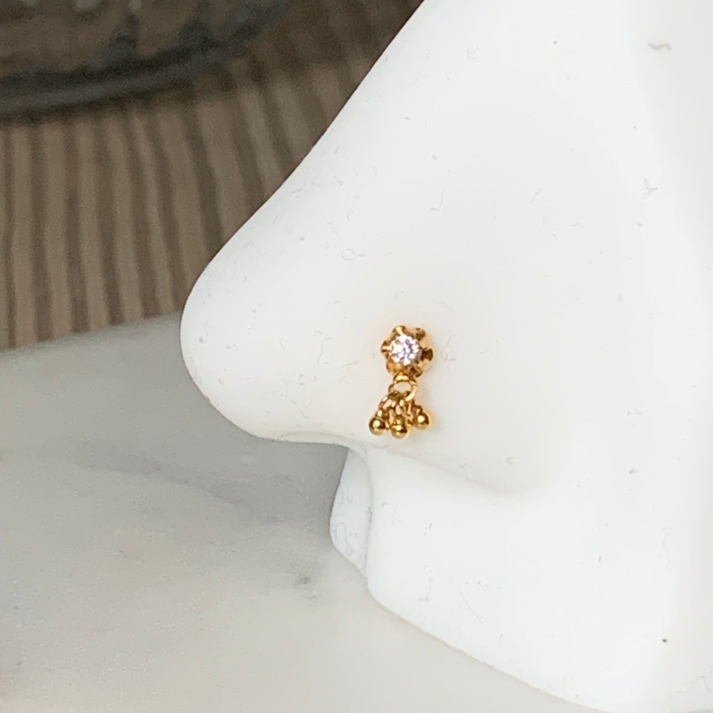 18ct Gold Single Beaded Stud