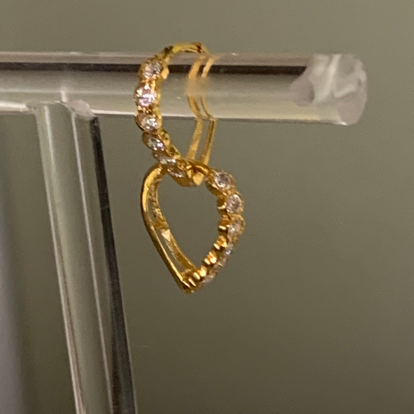 18ct Gold Heart Huggies | 8mm