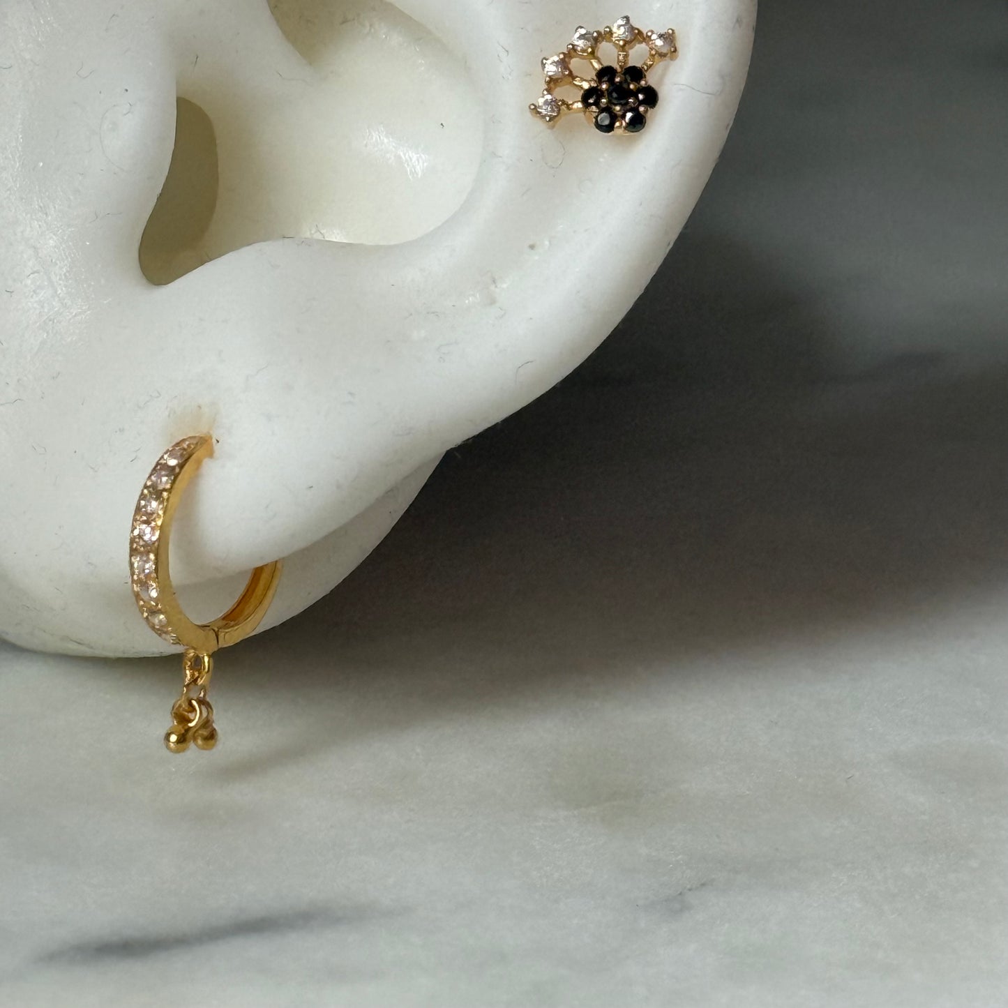 18ct gold beaded Huggies | 10mm