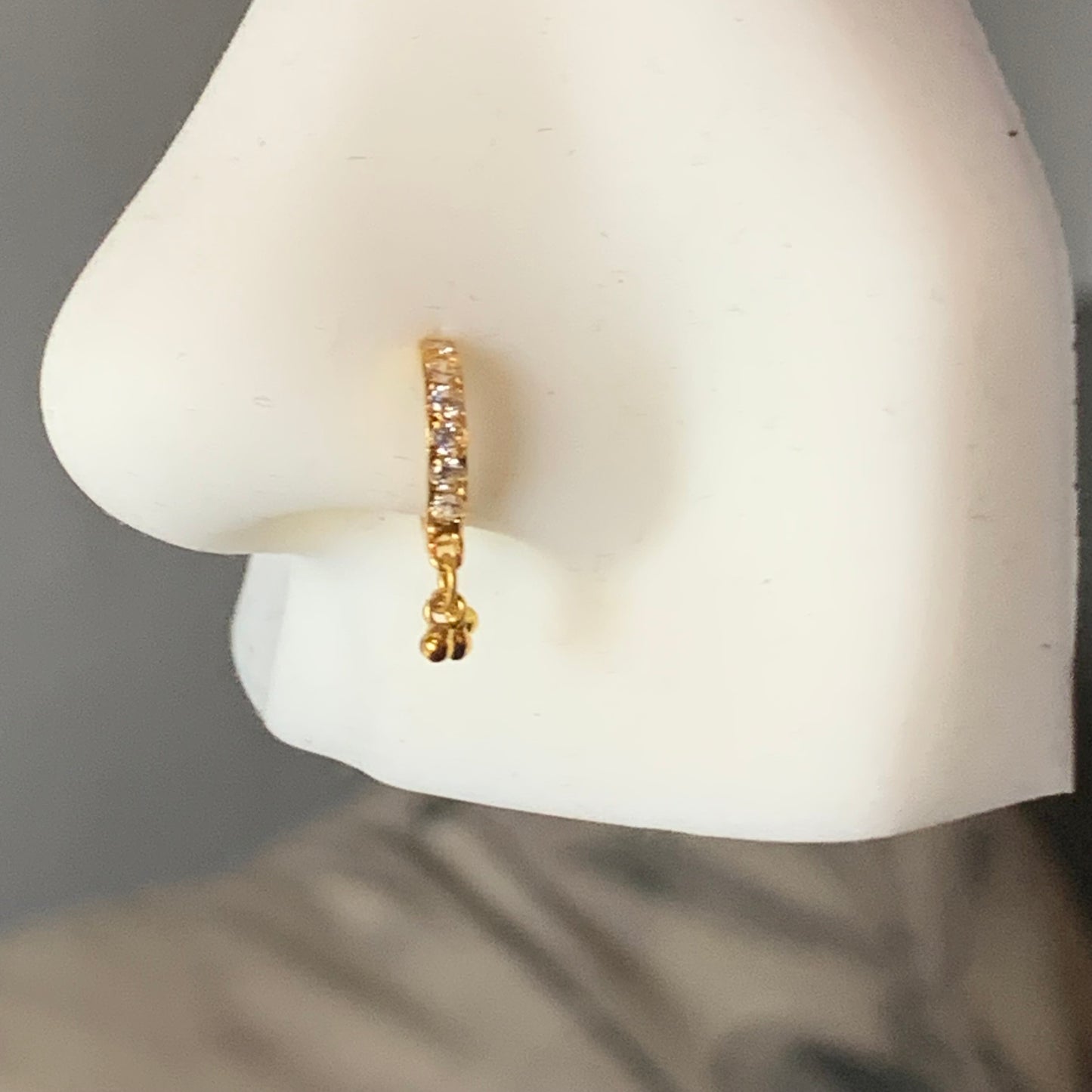 18ct gold dangly hoop | 7mm