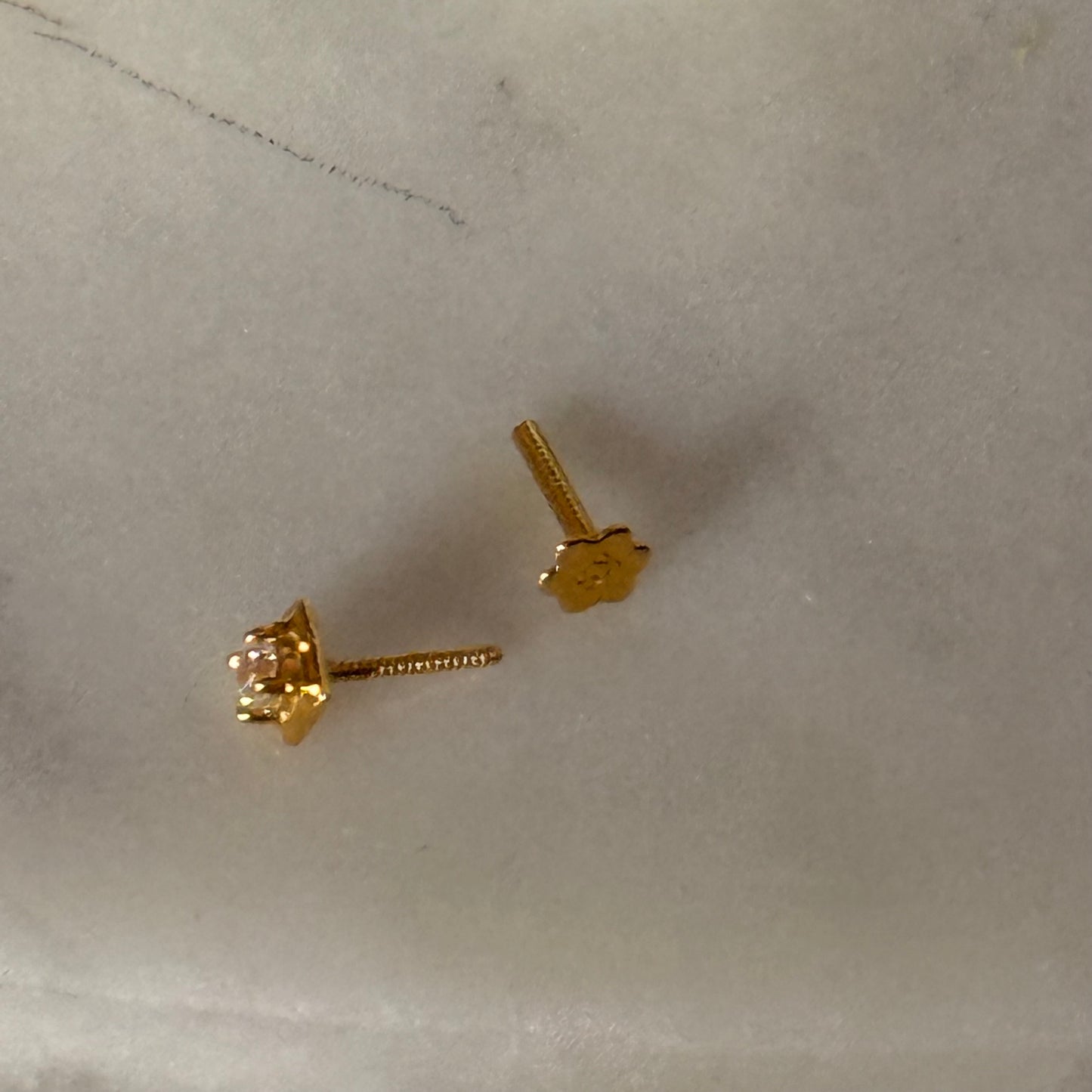 18ct gold stud | 3.5mm