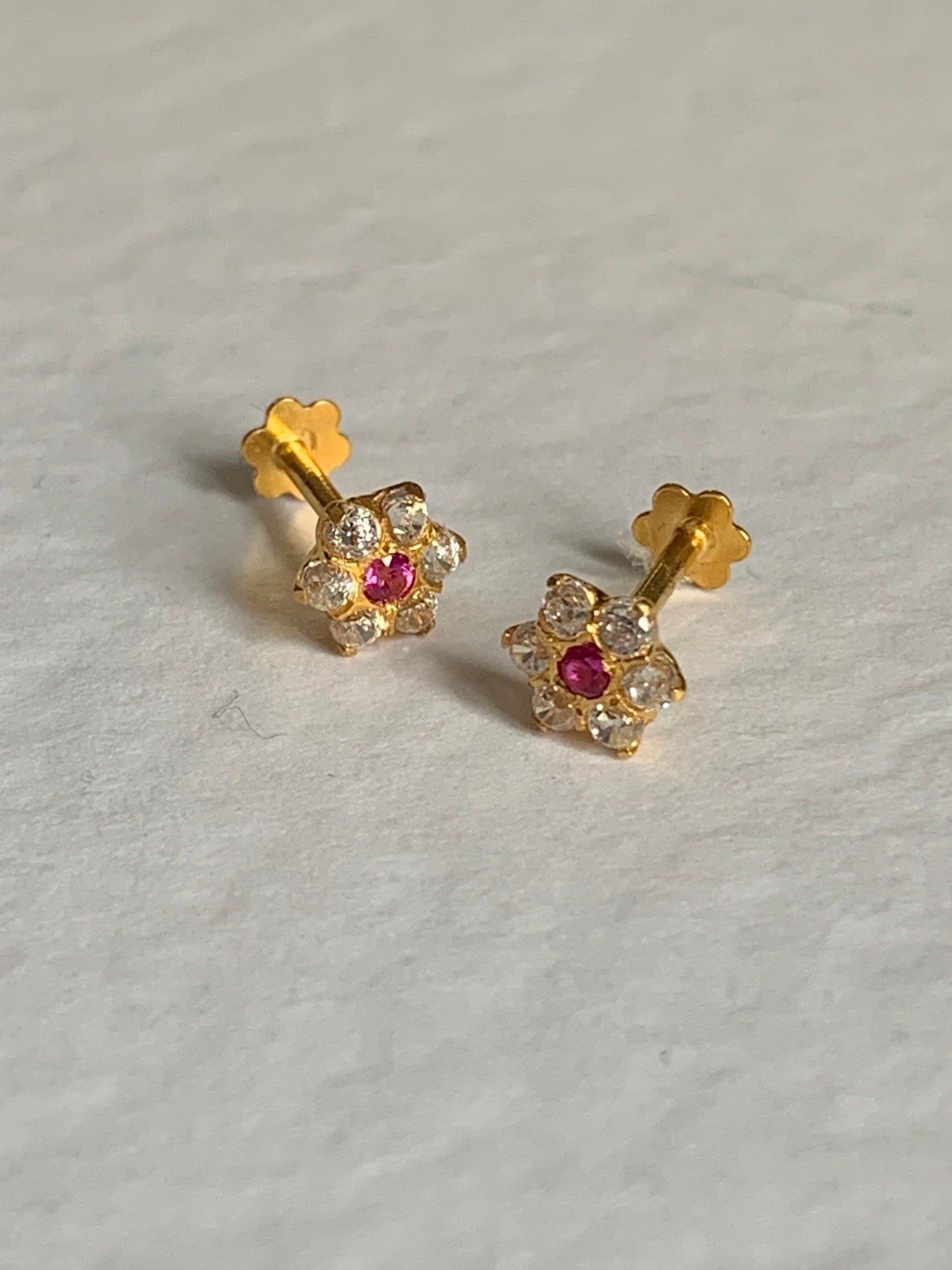 18ct Gold Single Daisy | 6mm
