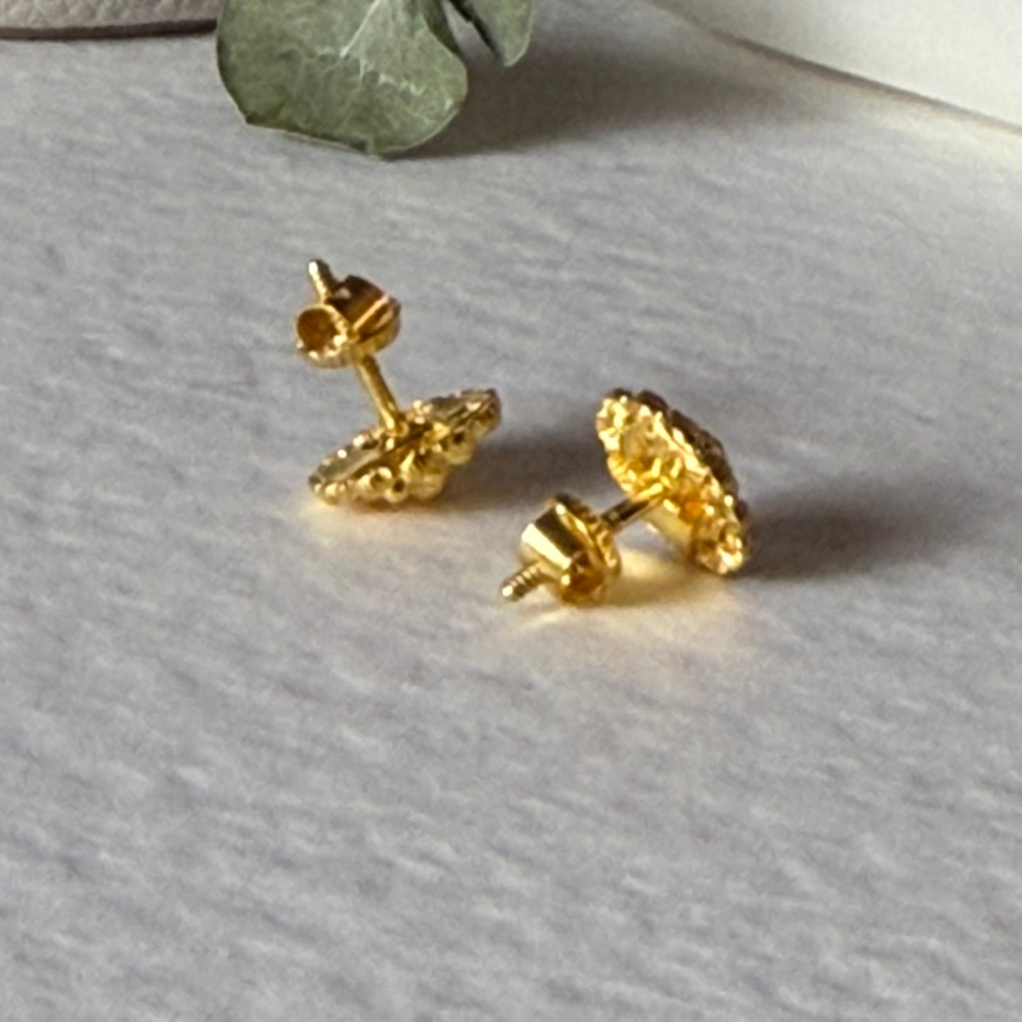 22ct gold stud pair | 9mm