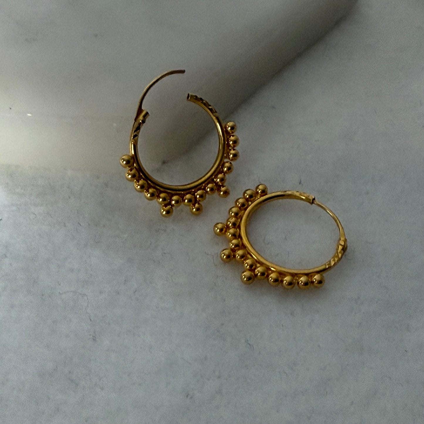 18ct gold traditional hoop pair | small