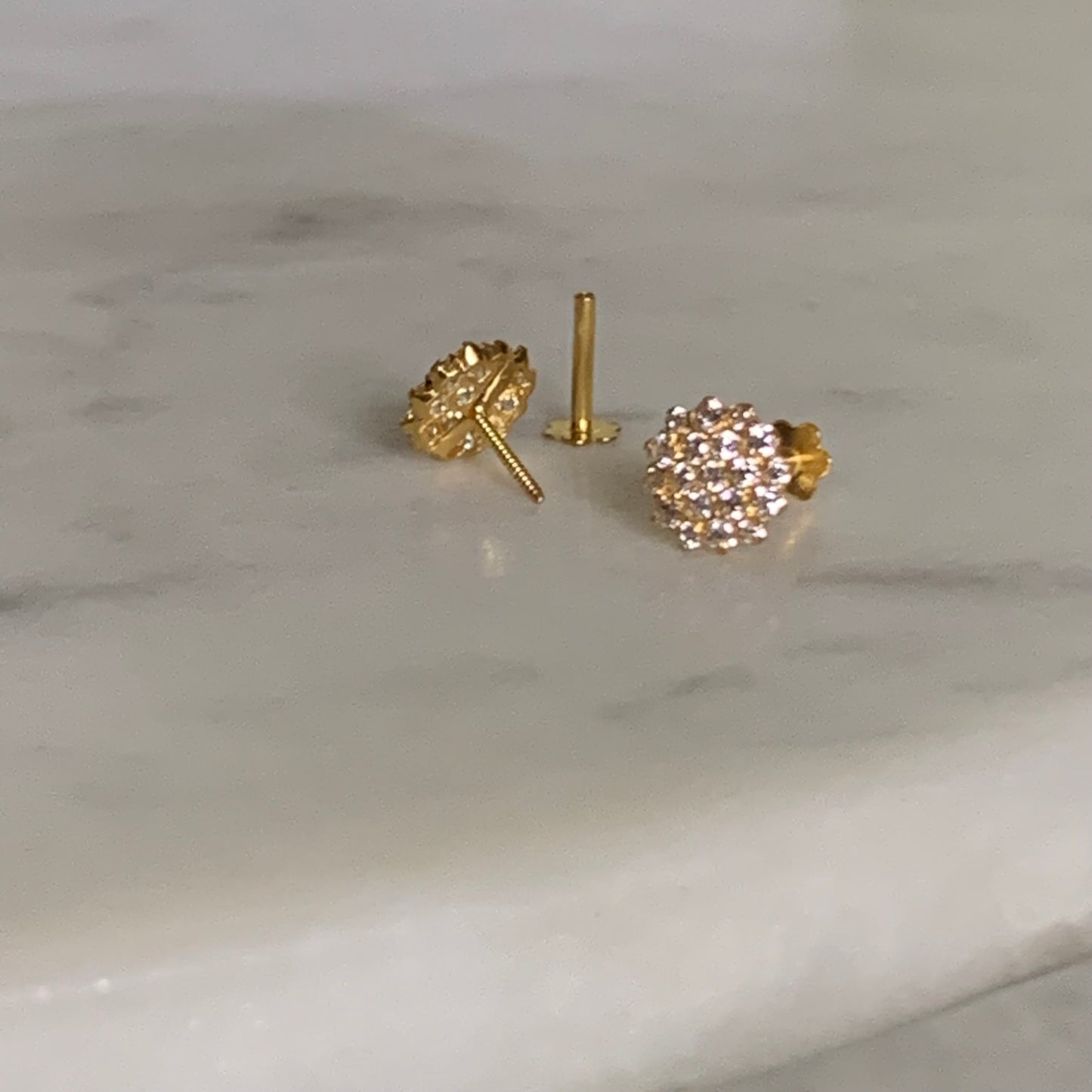 18 carat gold c/z cluster stud pair | 7mm