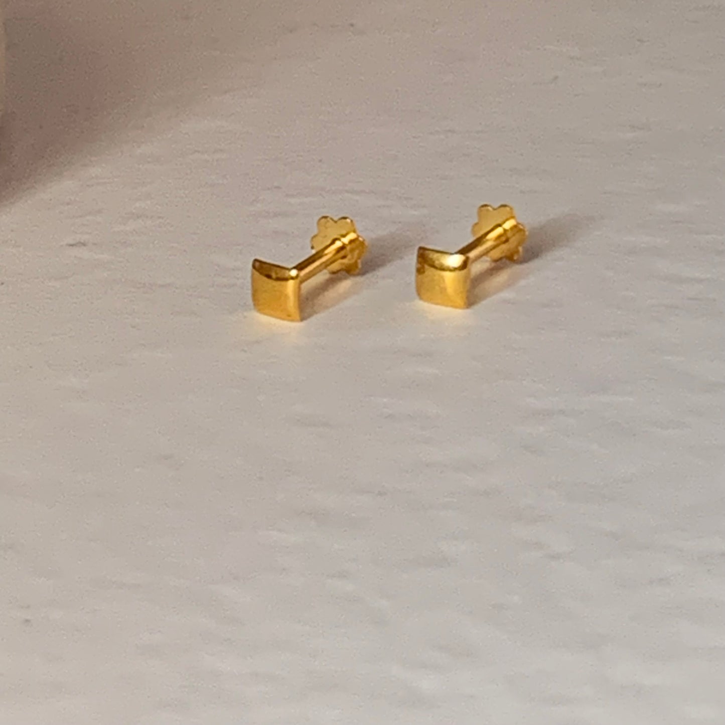 18ct Gold Square Stud Pair | 3mm