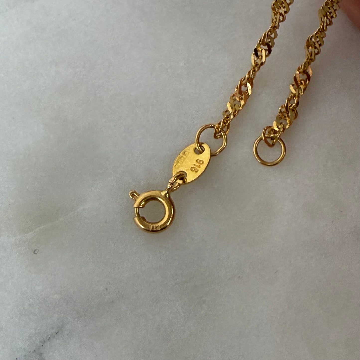 Pre Loved - 22 carat gold ripple bracelet | 7.5 inches