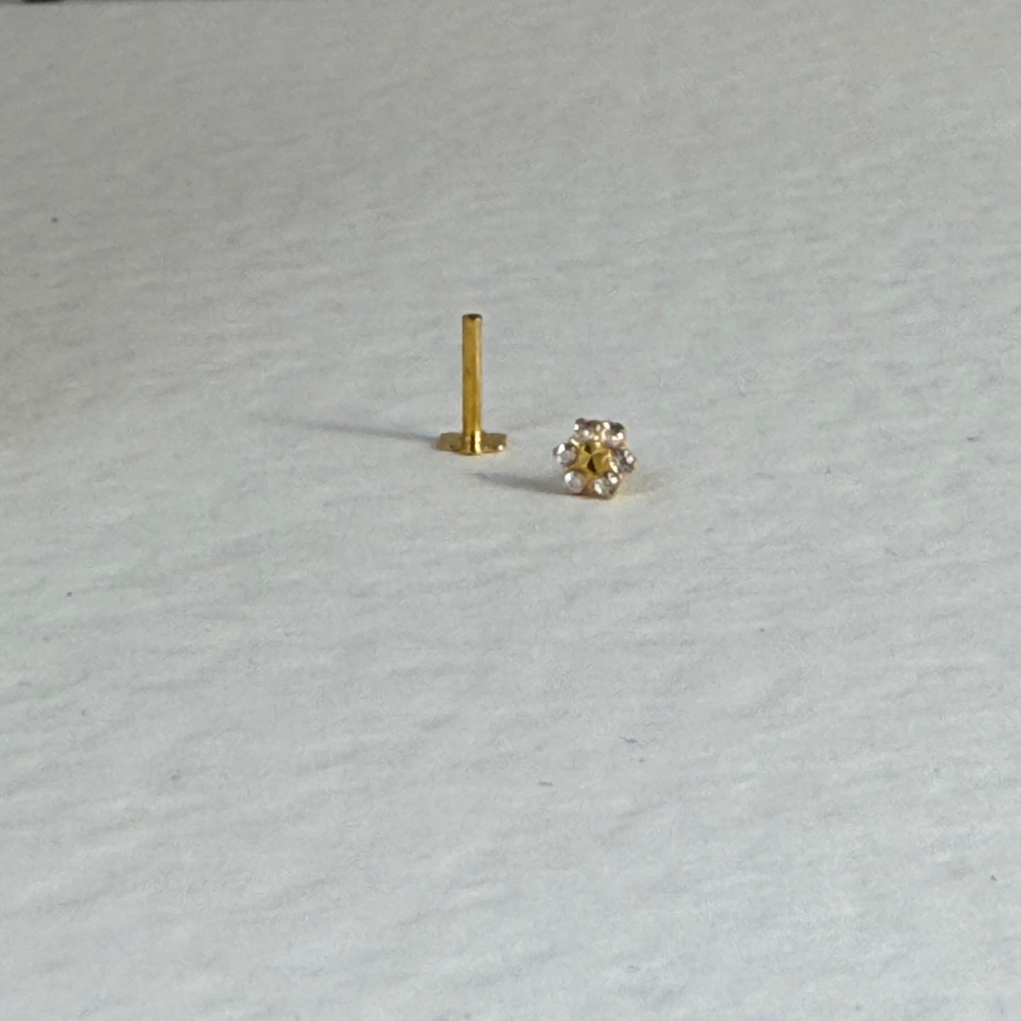 18ct Gold Single Daisy | 4mm