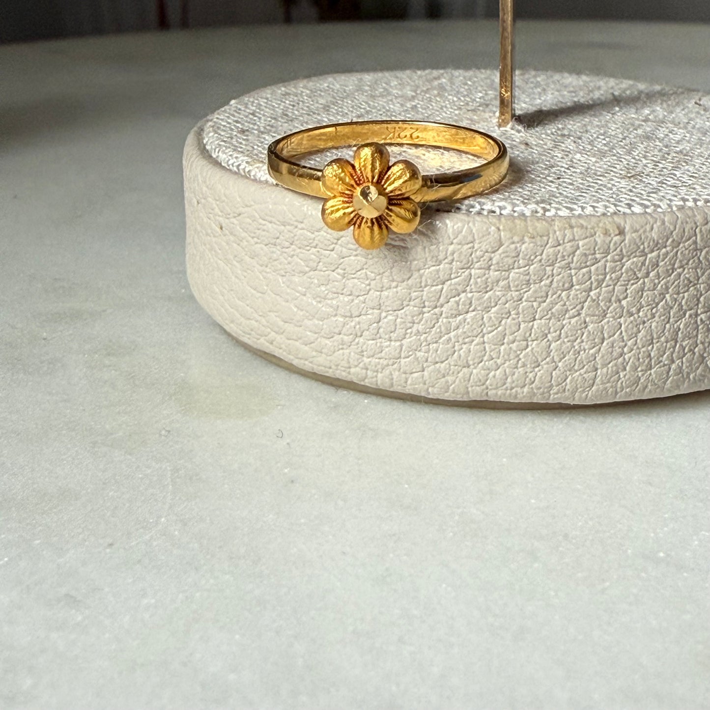 Floral ring | J