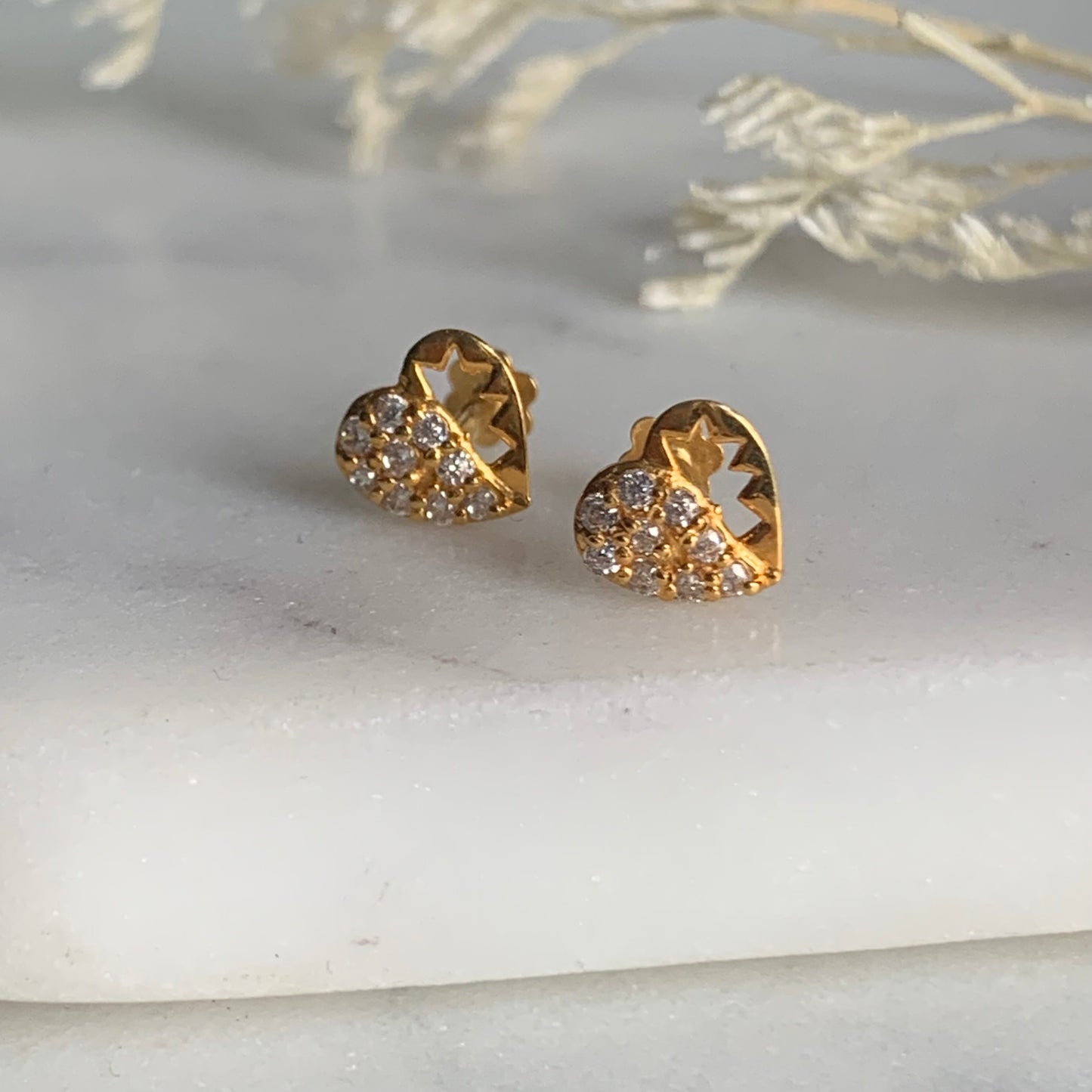 18ct Gold Heart studs | 7mm