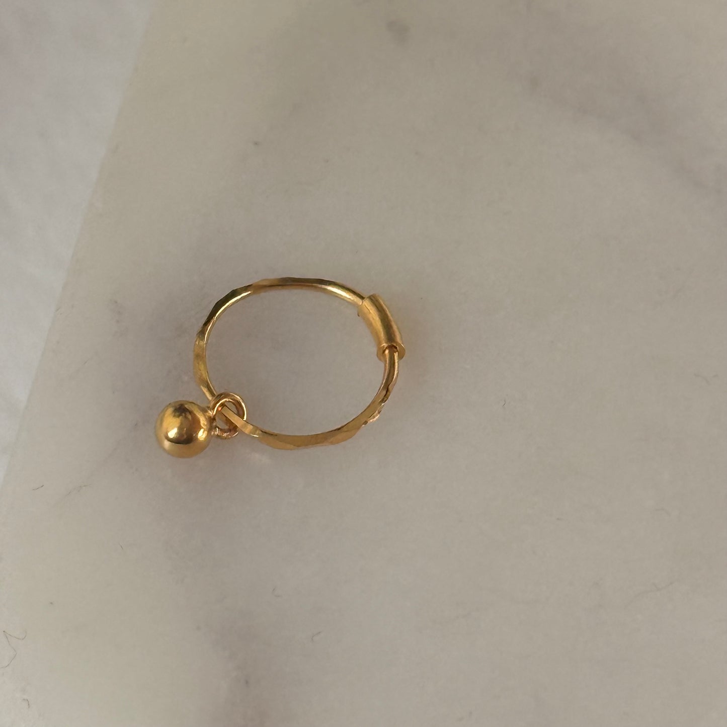18ct gold single bead hoop | 8mm