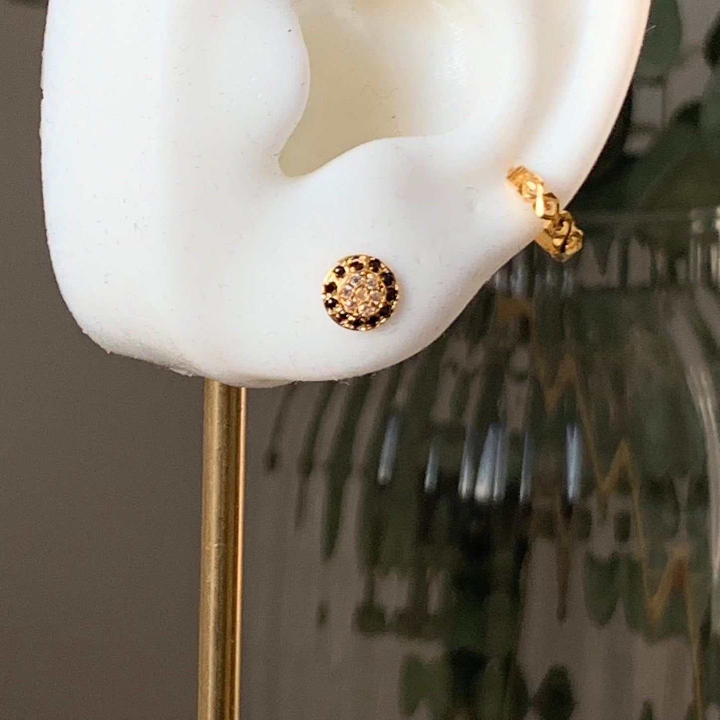 18ct Gold 7mm Stud Pair (black/clear cz)